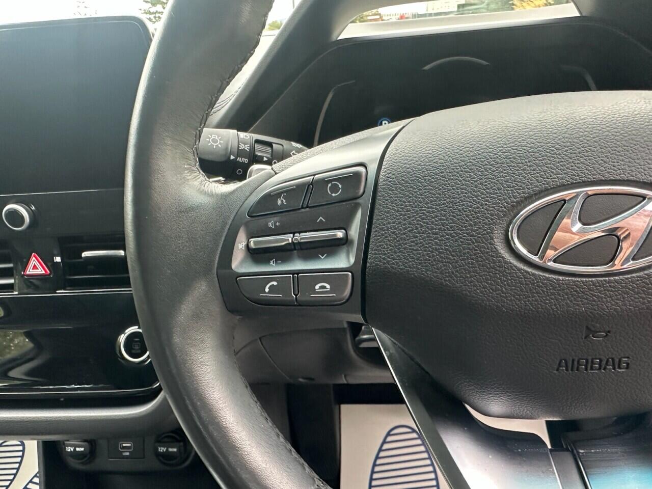 Hyundai Ioniq view 29