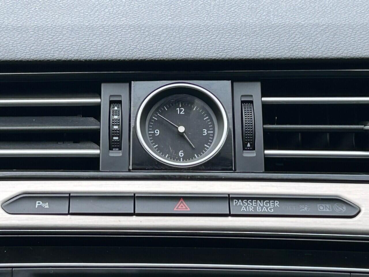 Volkswagen Passat view 31