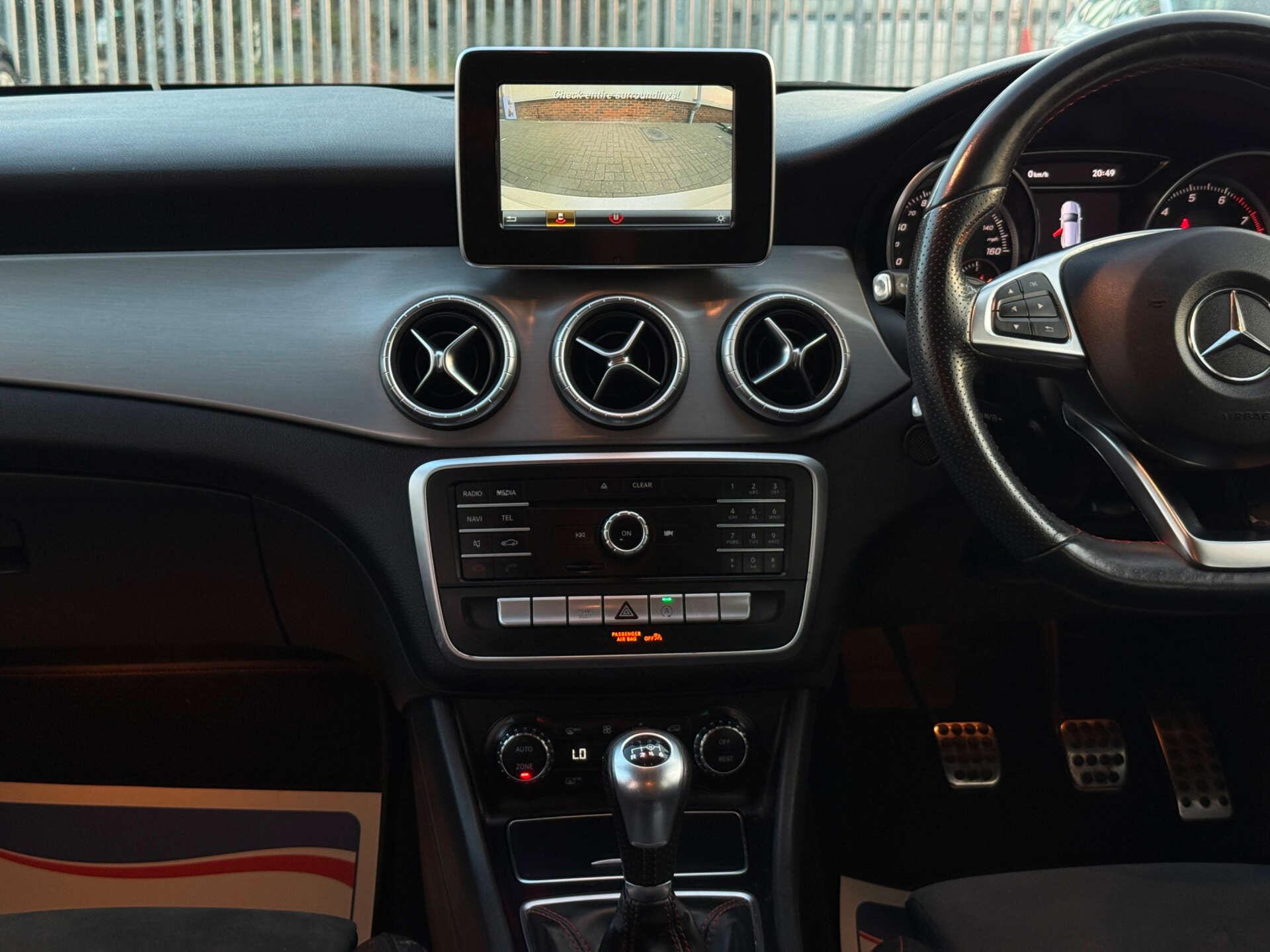 Mercedes-Benz Cla view 40