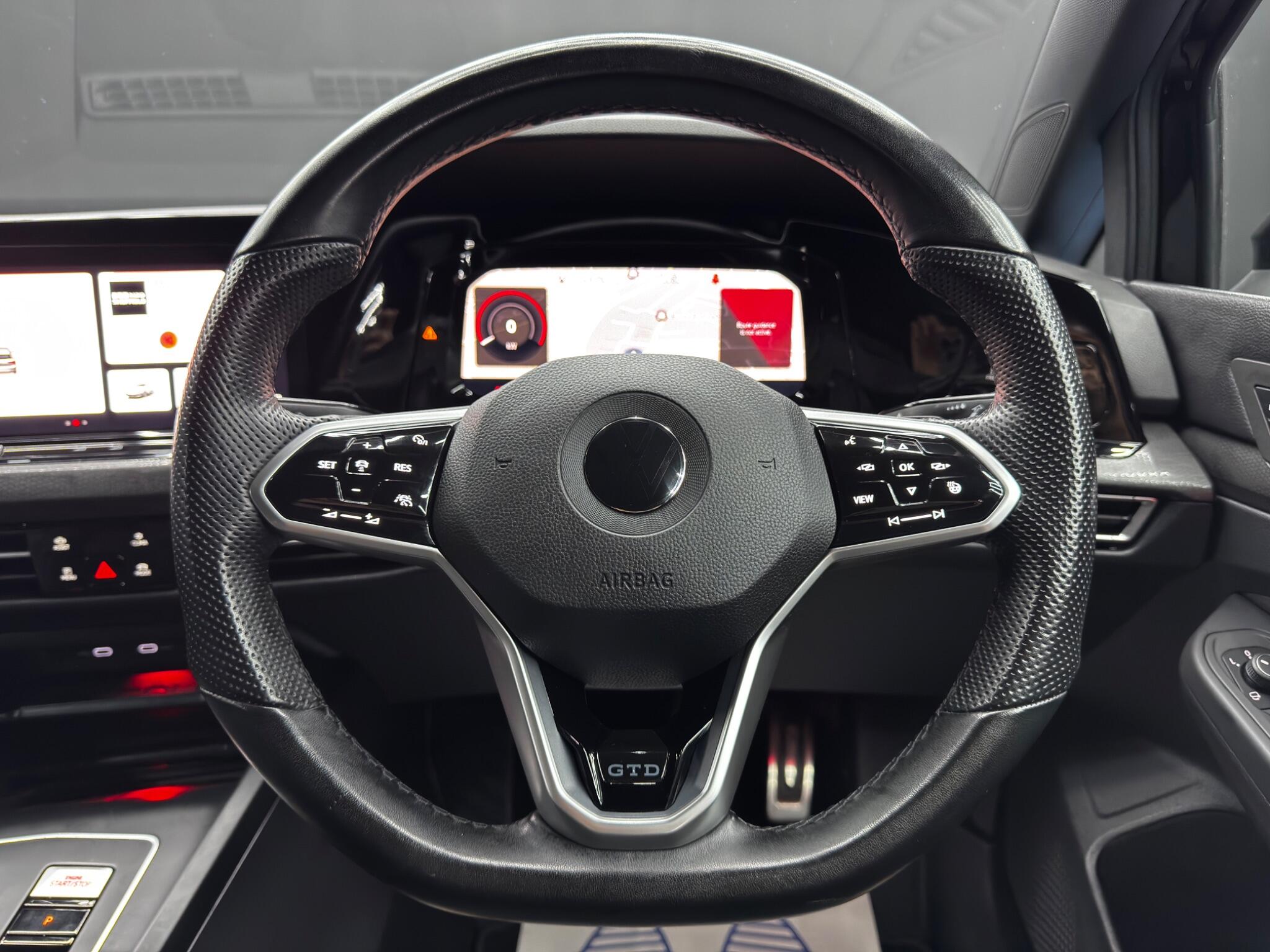 Volkswagen Golf view 19