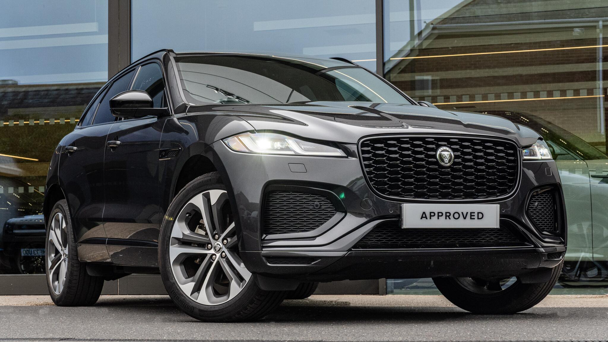 Jaguar F-Pace view 29