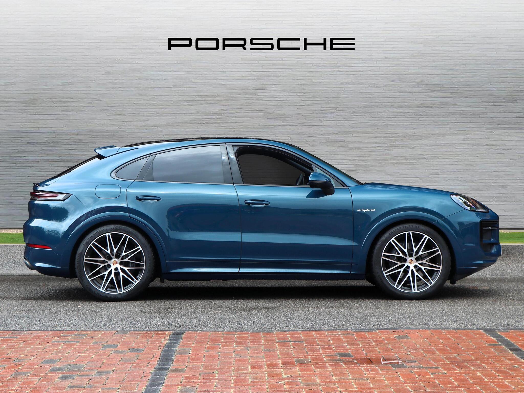 Porsche Cayenne view 5
