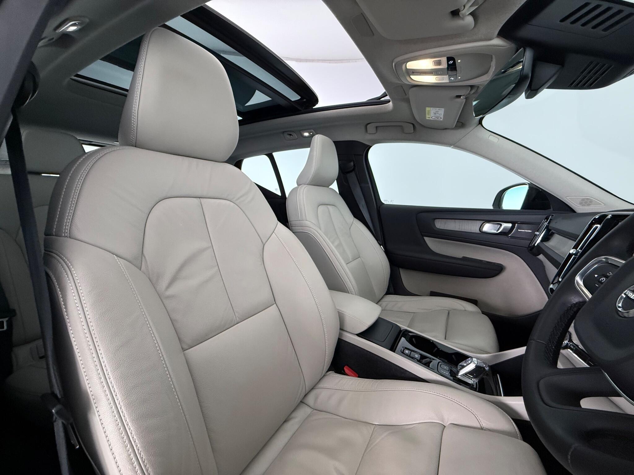 Volvo XC40 view 33