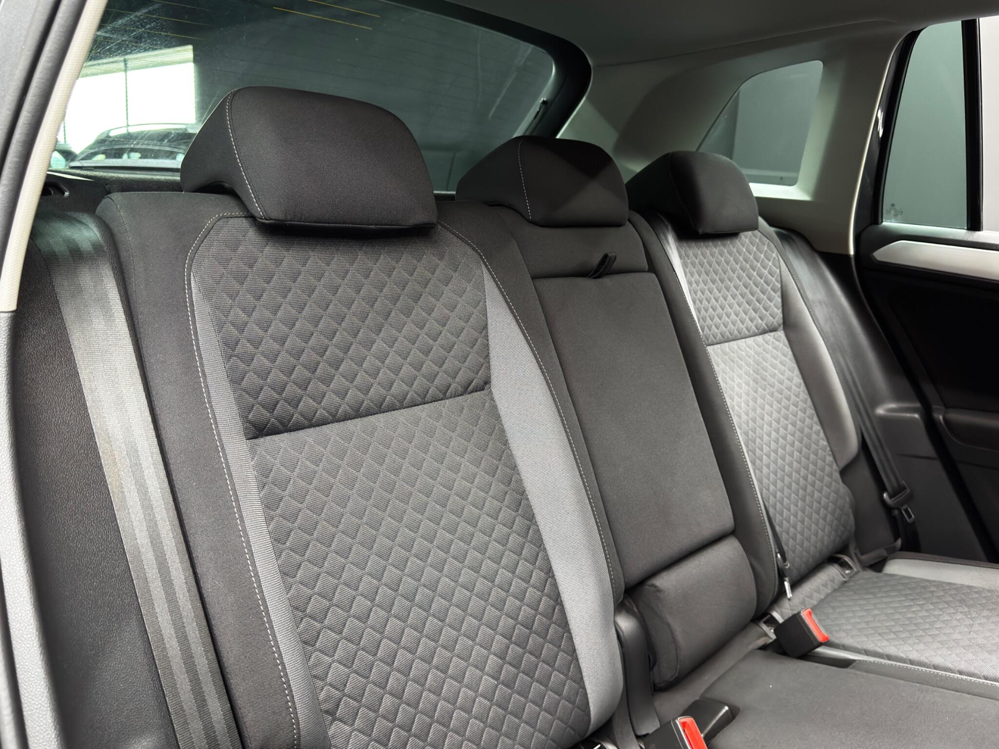 Volkswagen Tiguan view 15