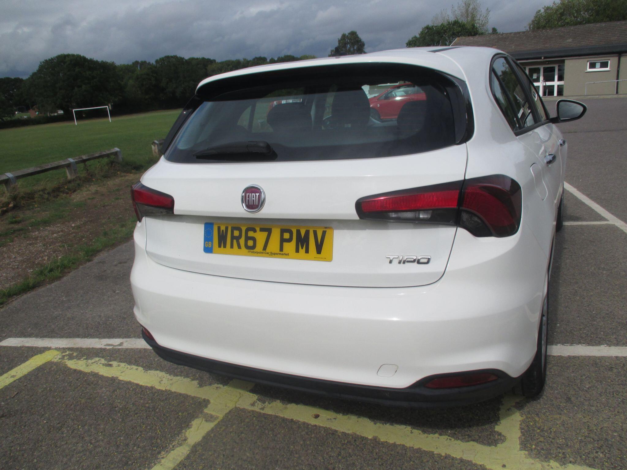 Fiat Tipo view 11