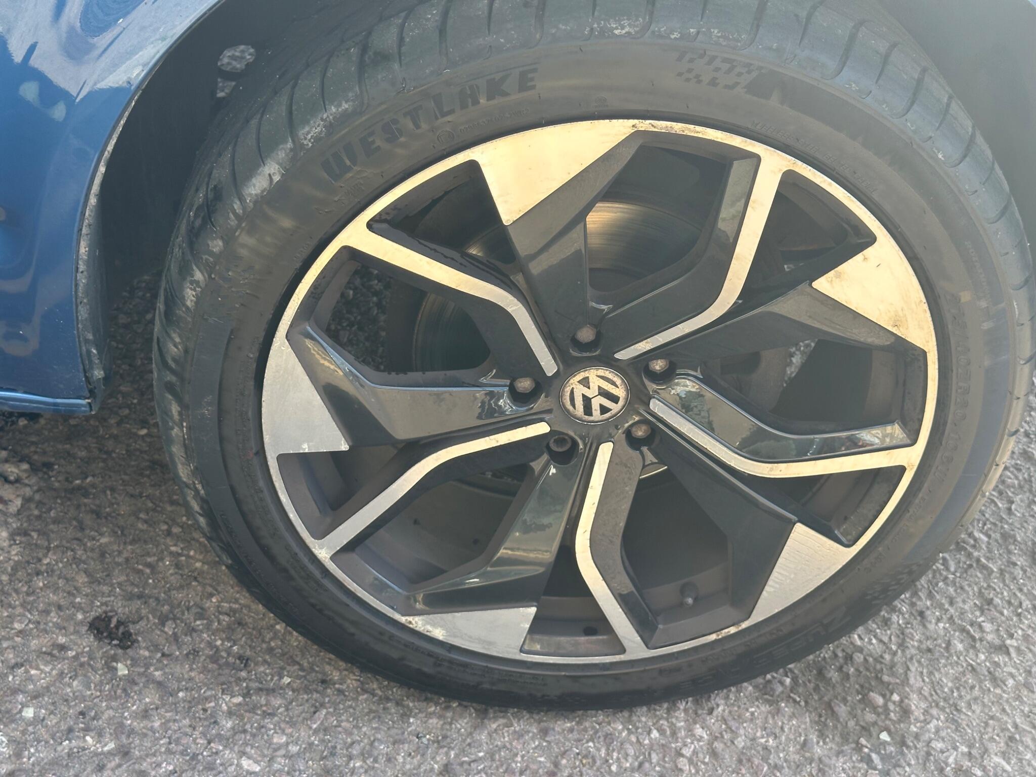 Volkswagen Transporter view 20