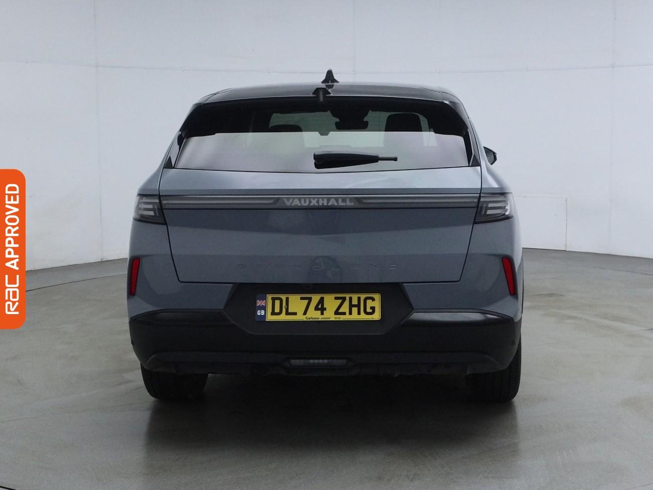 Vauxhall Grandland view 8