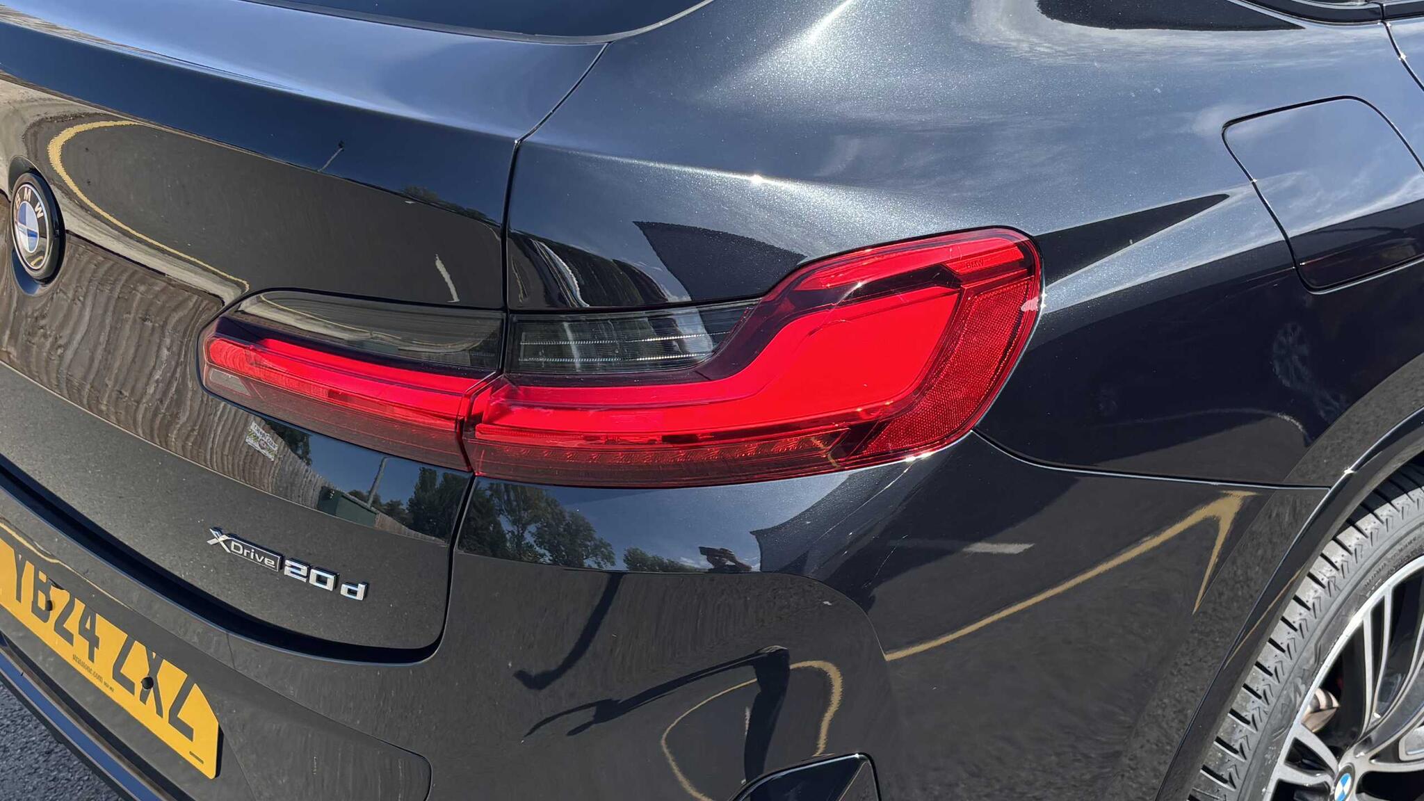 BMW X4 view 40