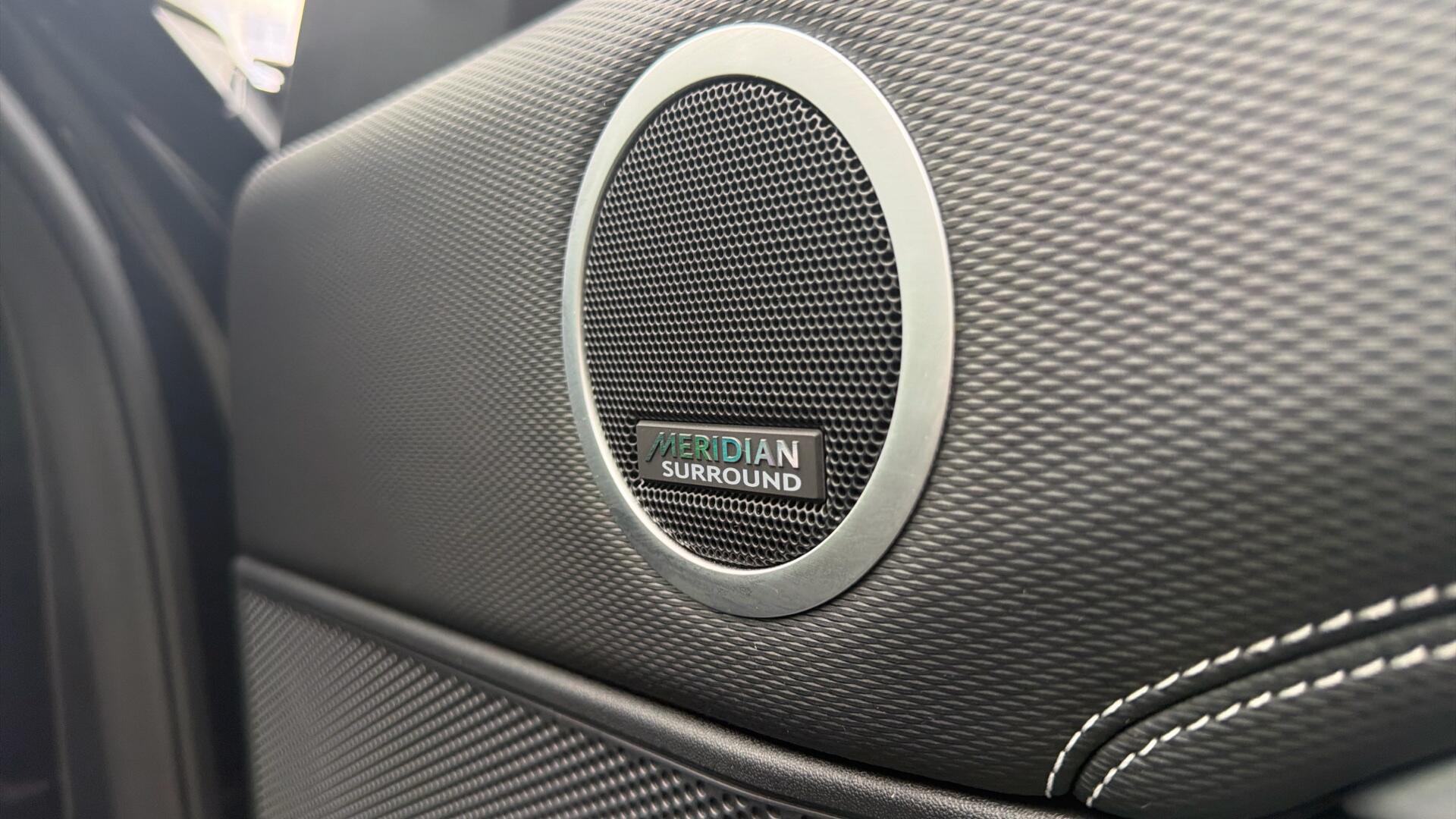 Land Rover Discovery view 27