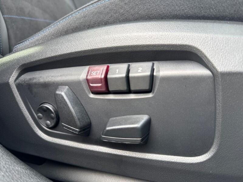 BMW 1 Series view 24