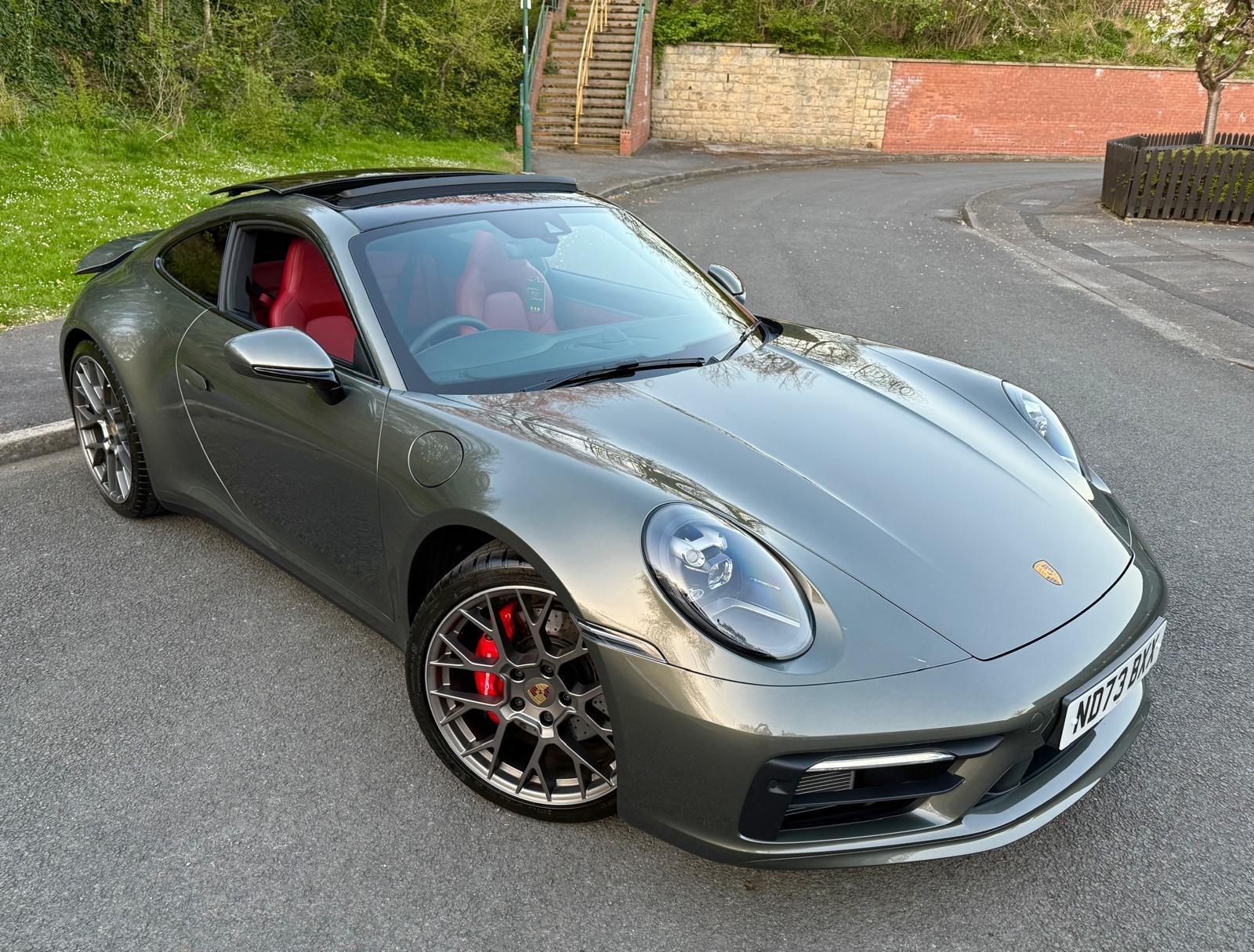 Porsche 911 view 80