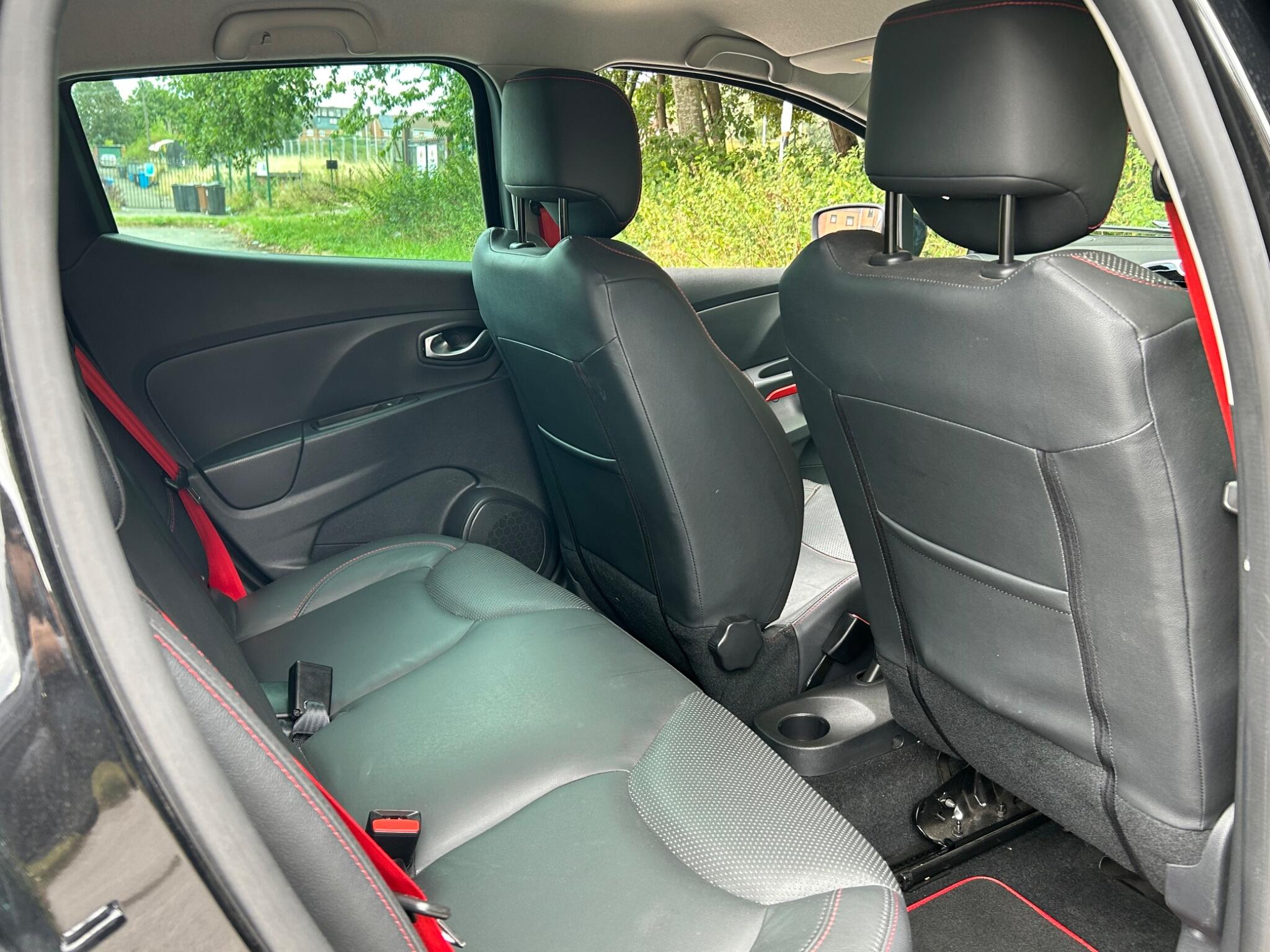 Renault Clio view 23