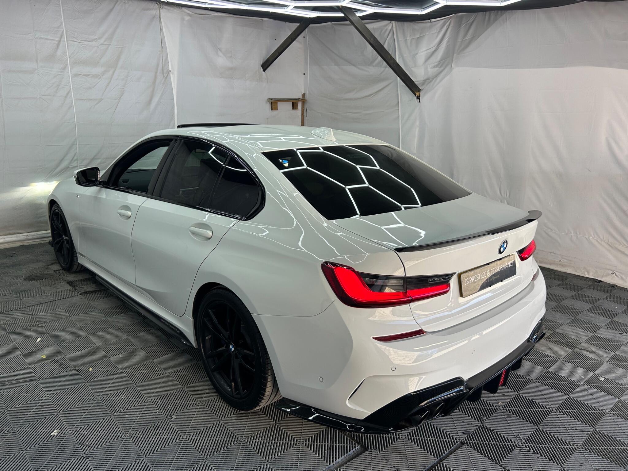 BMW 3 Series view 4