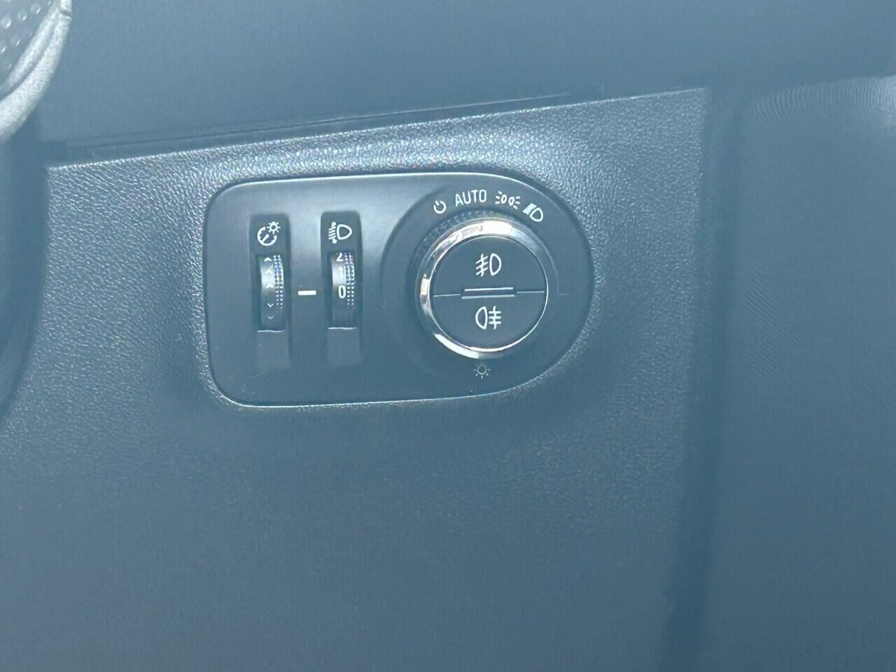 Vauxhall Corsa view 28