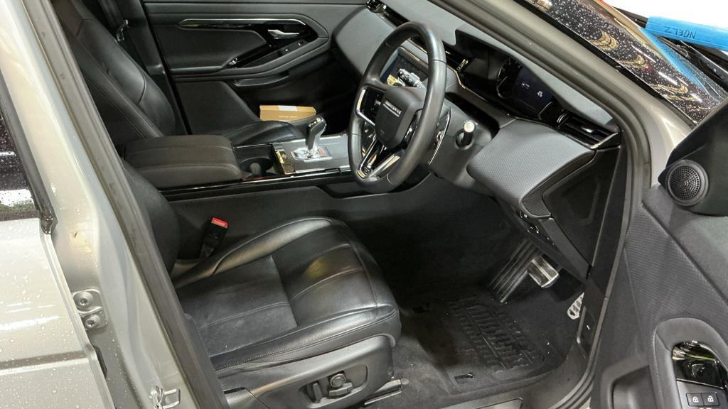 Land Rover Range Rover Evoque view 3