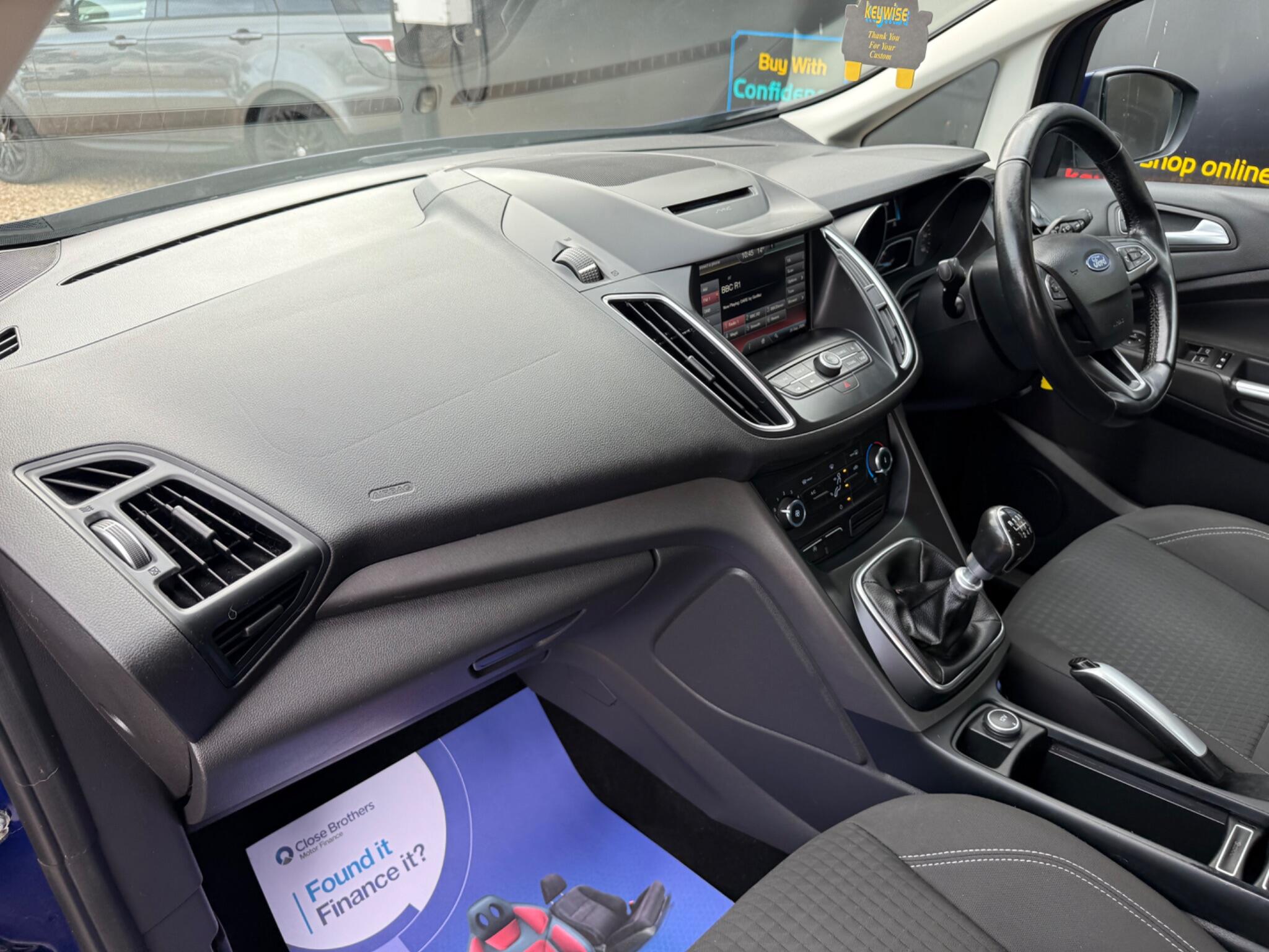 Ford Grand C-Max view 22