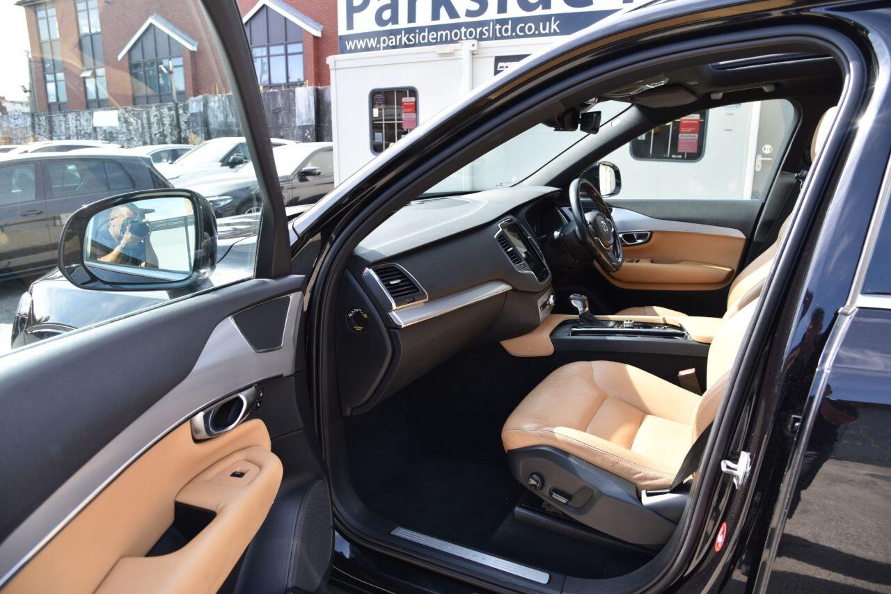 Volvo XC90 view 20