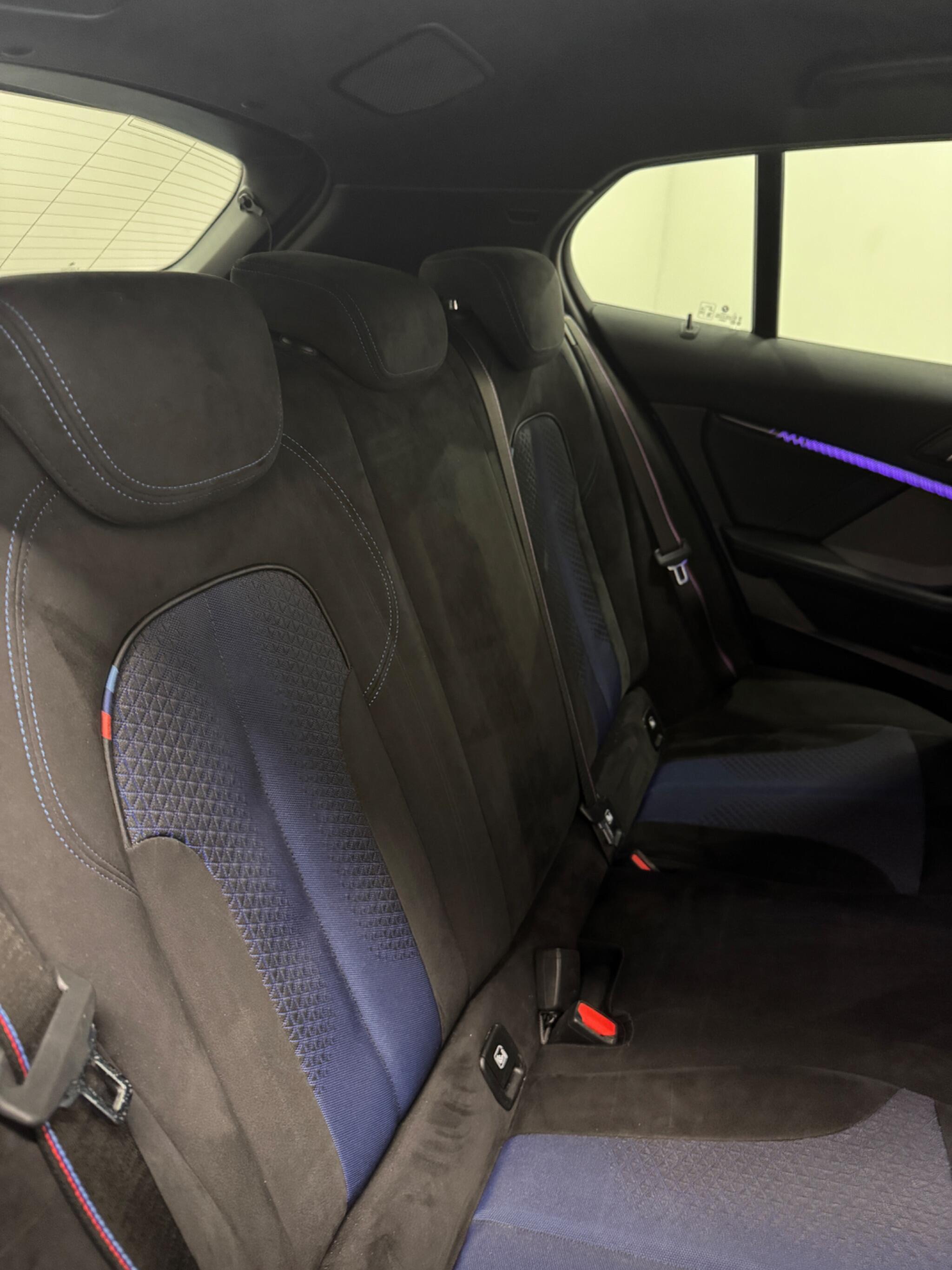 BMW 1 Series view 13