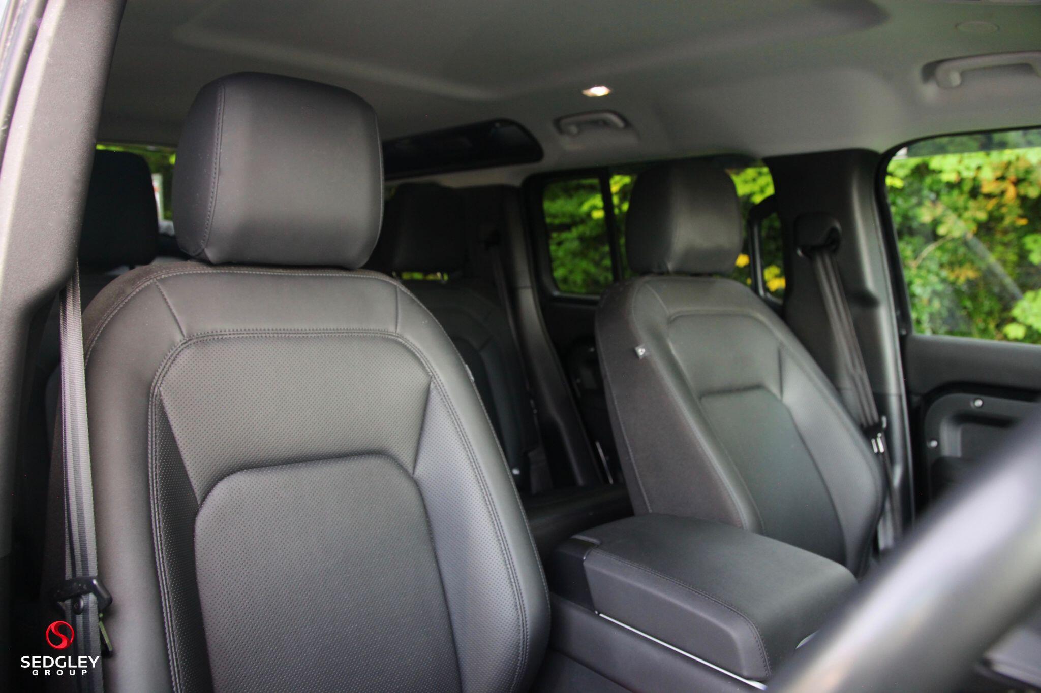 Land Rover Defender view 22