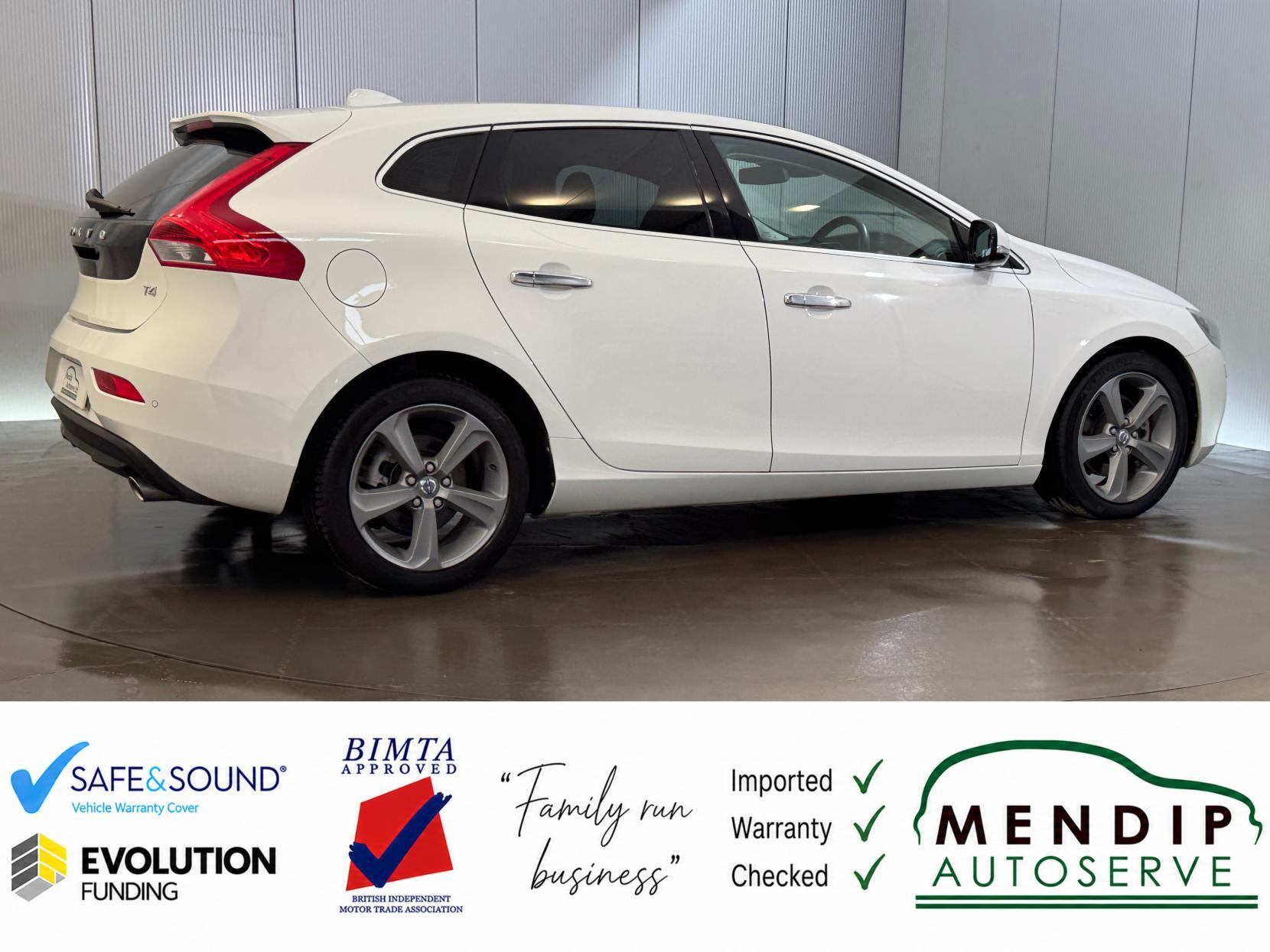 Volvo V40 view 32