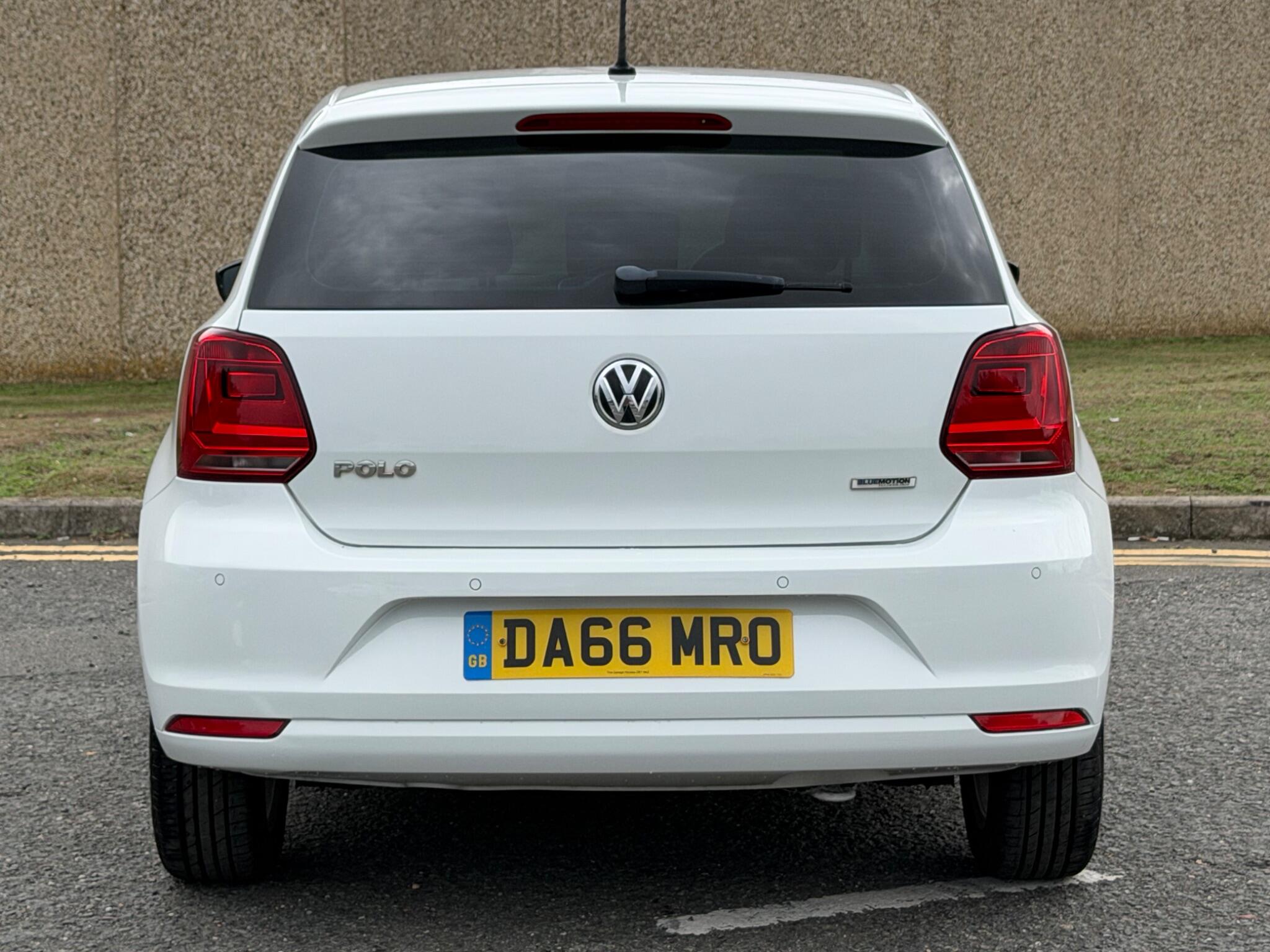 Volkswagen Polo view 12