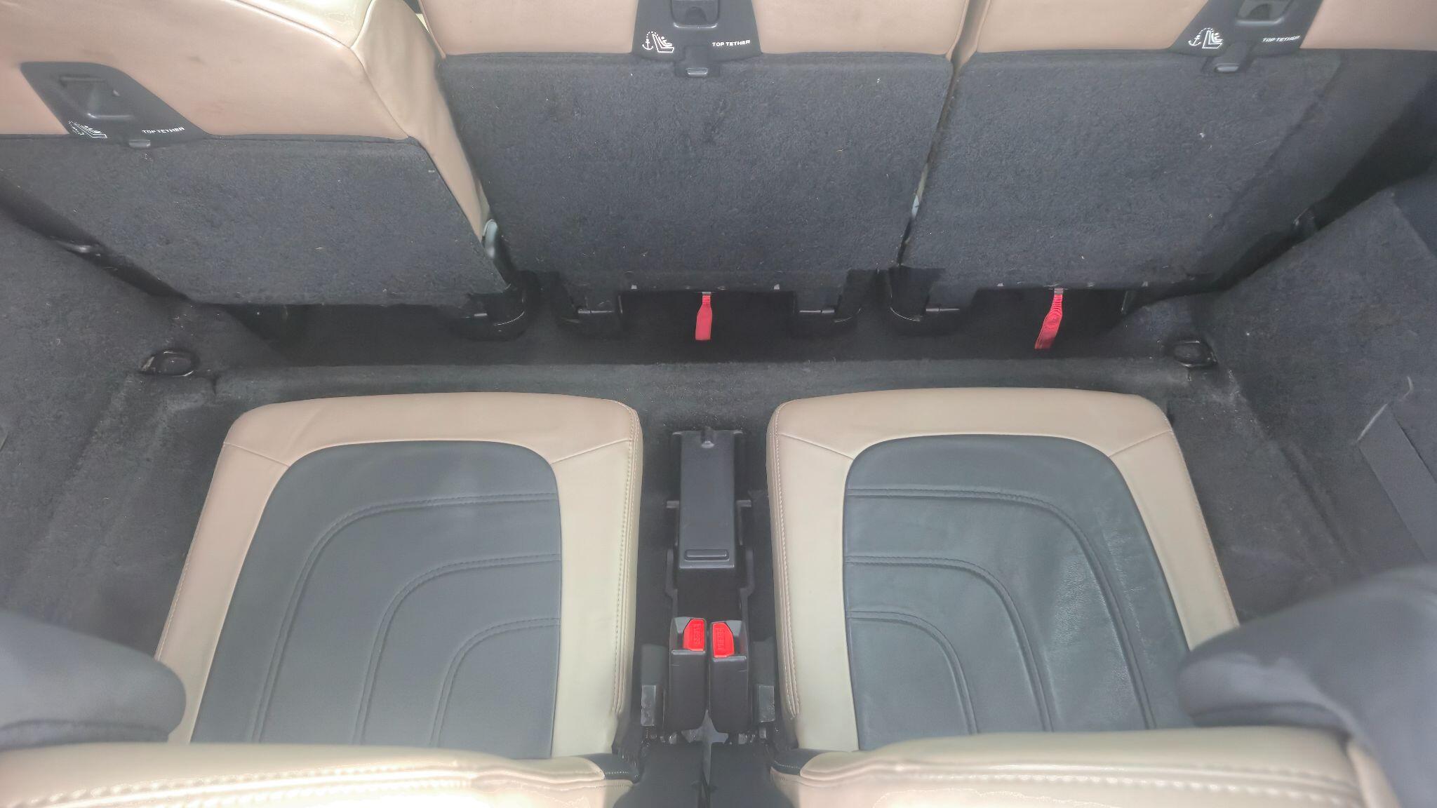 Citroen Grand C4 Picasso view 20