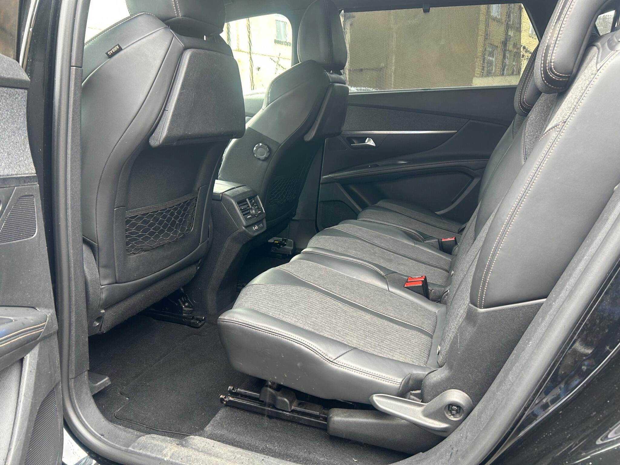 Peugeot 5008 view 13