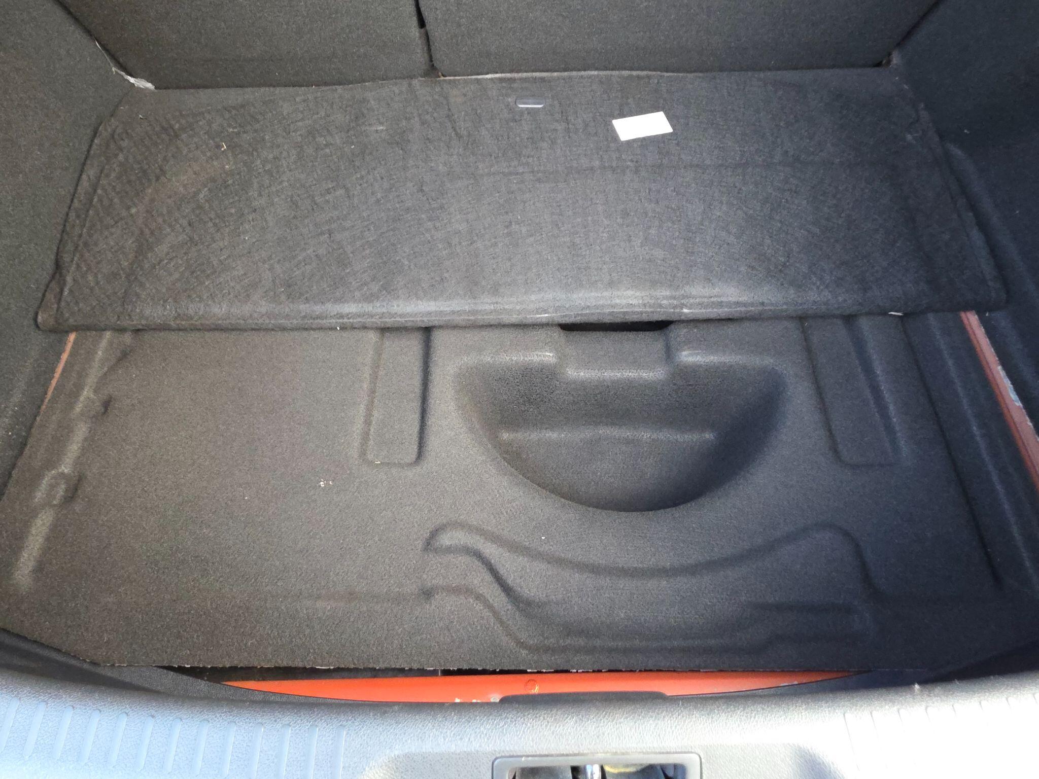 2010 Renault Megane image 25