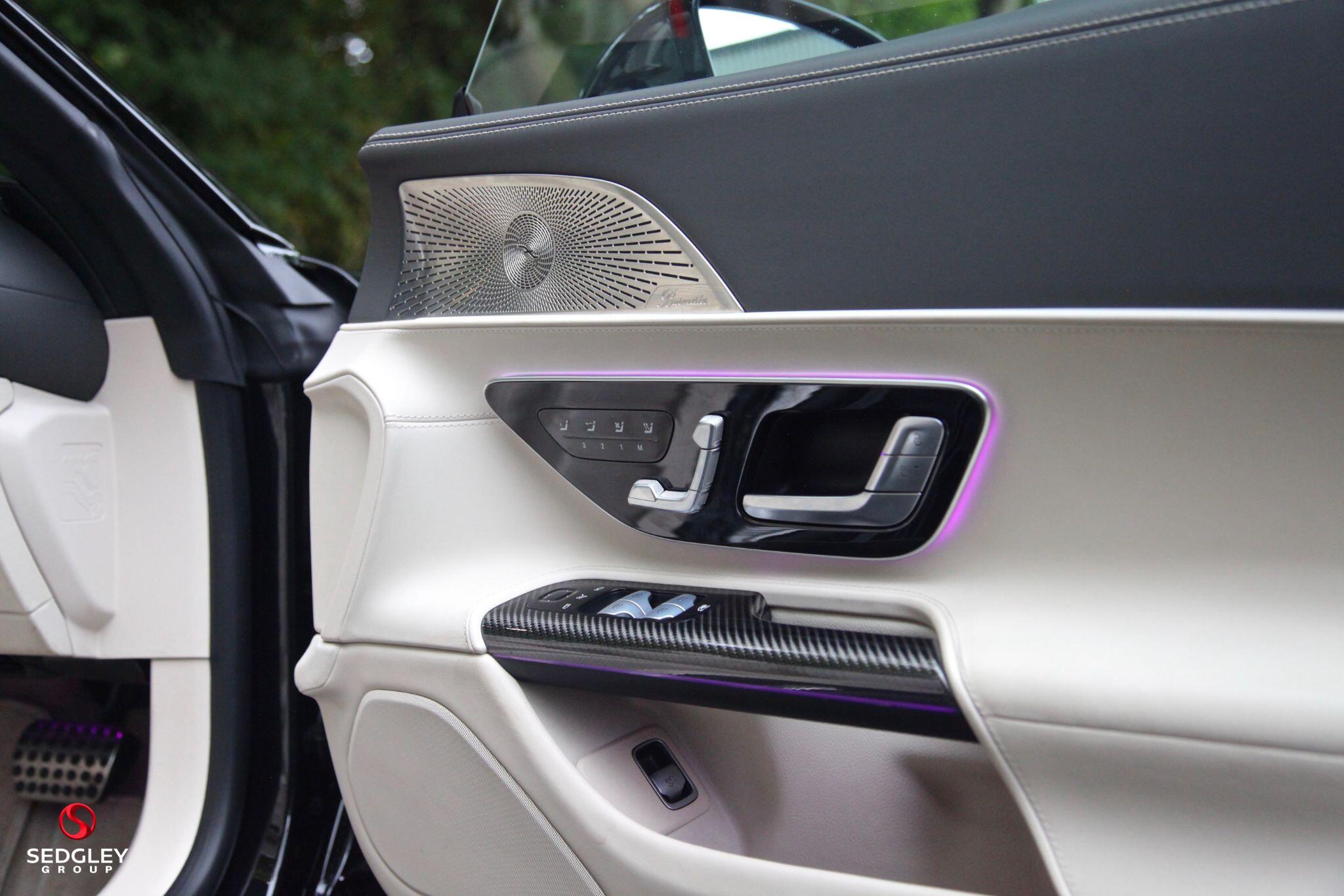 Mercedes-Benz SL view 22