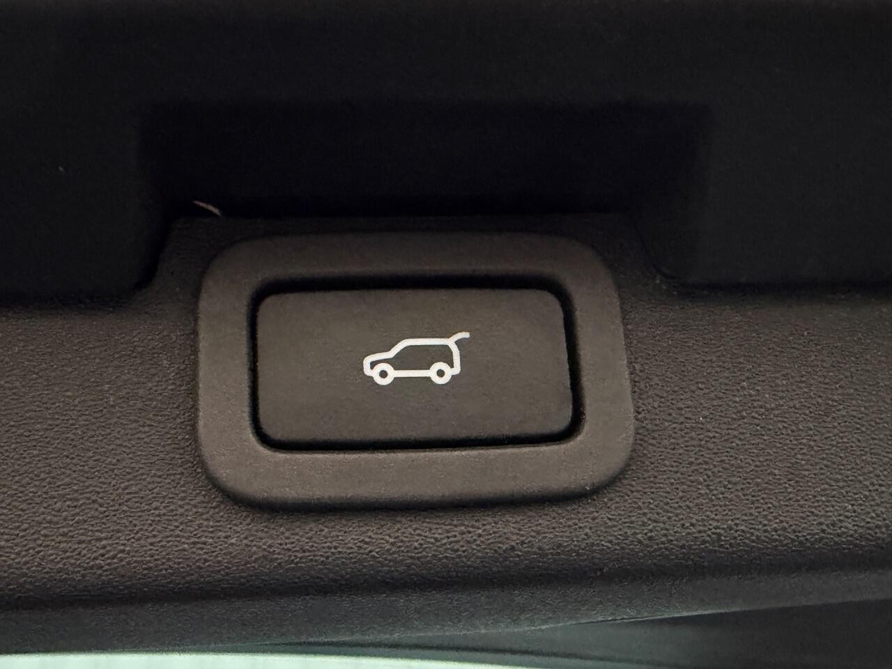 Land Rover Discovery view 32