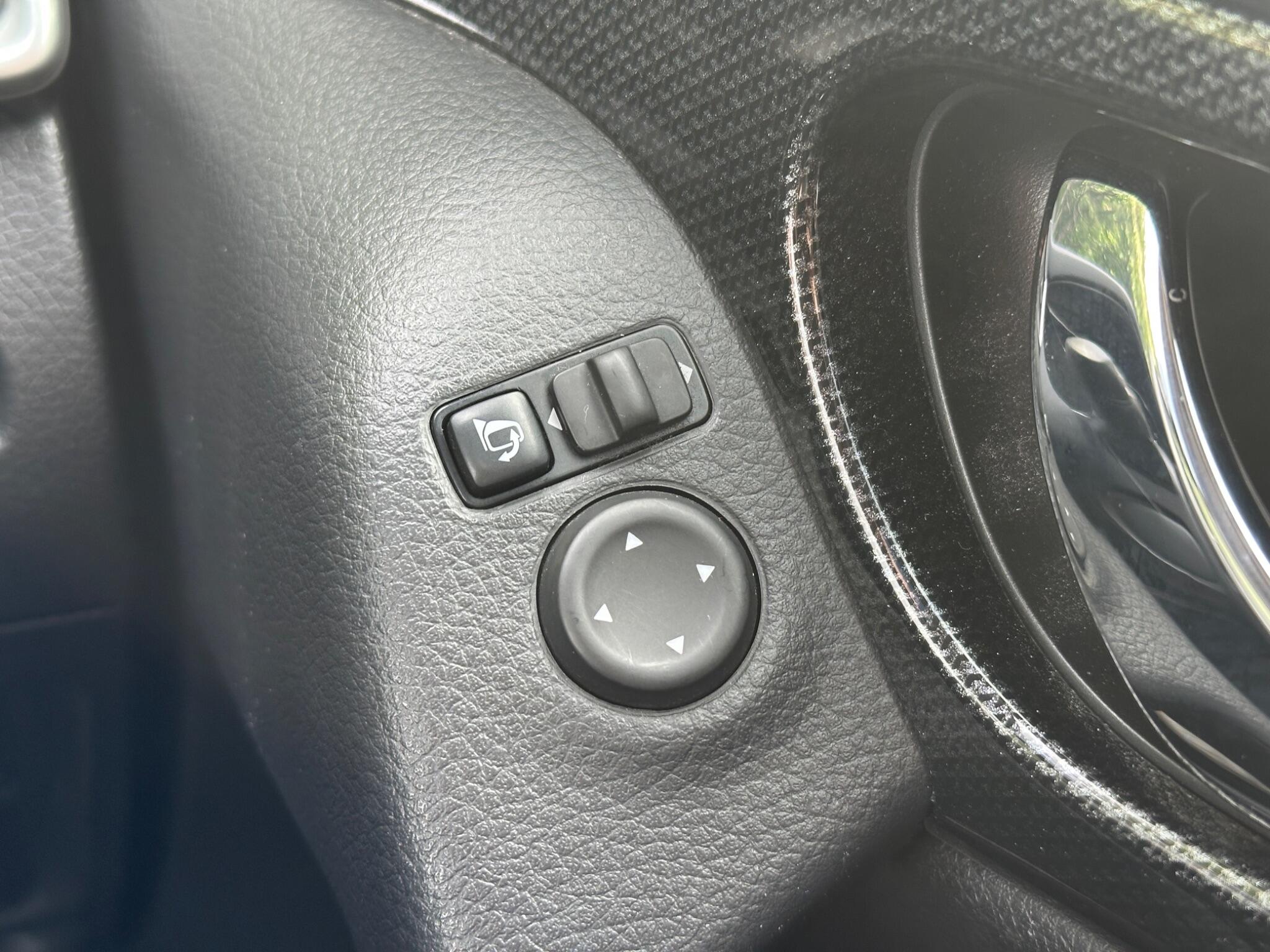 Nissan X-Trail view 52