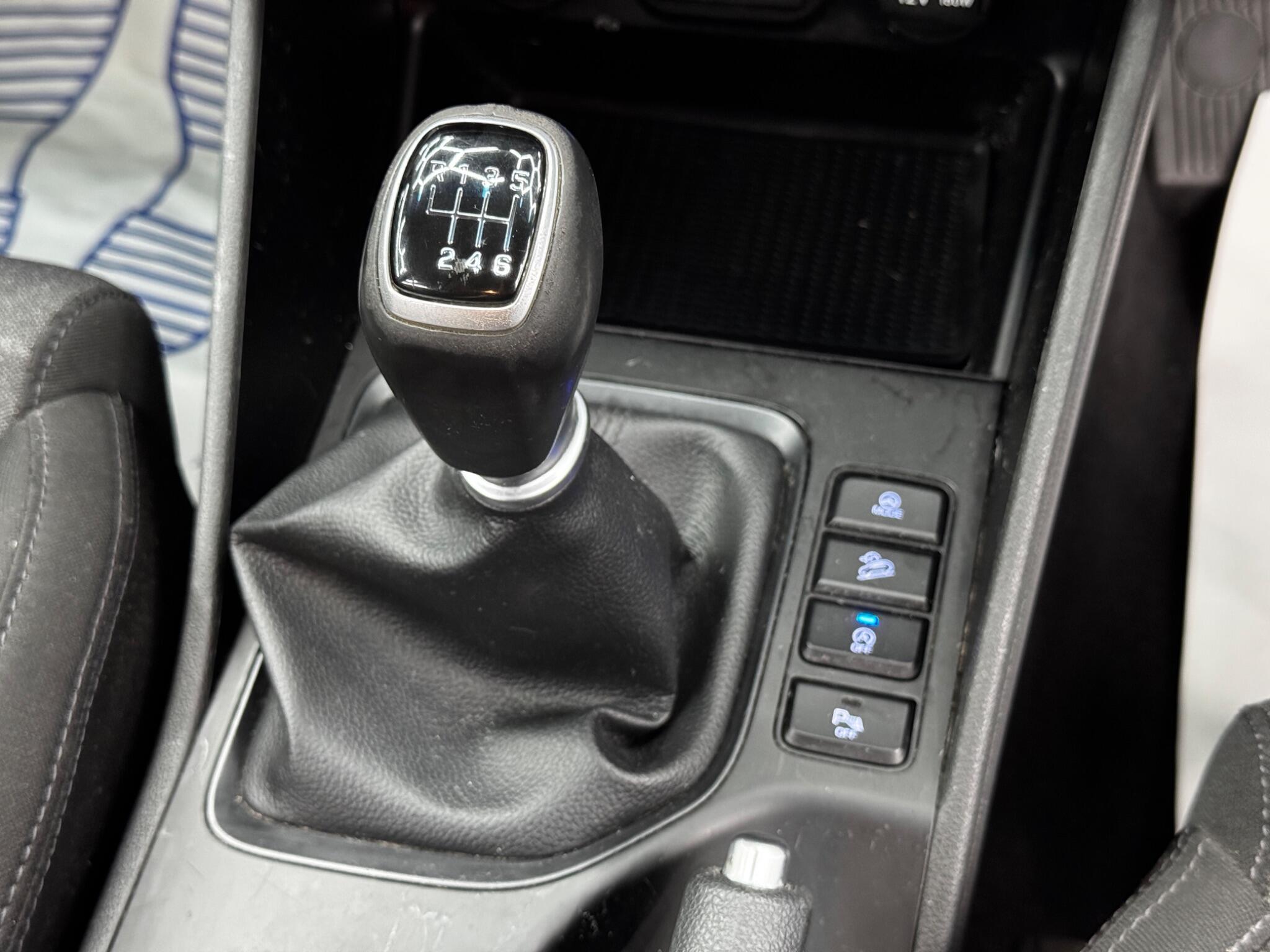 Hyundai Tucson view 25