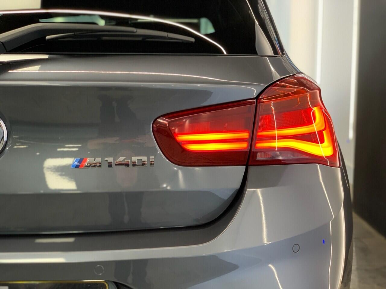 BMW 1 Series view 9