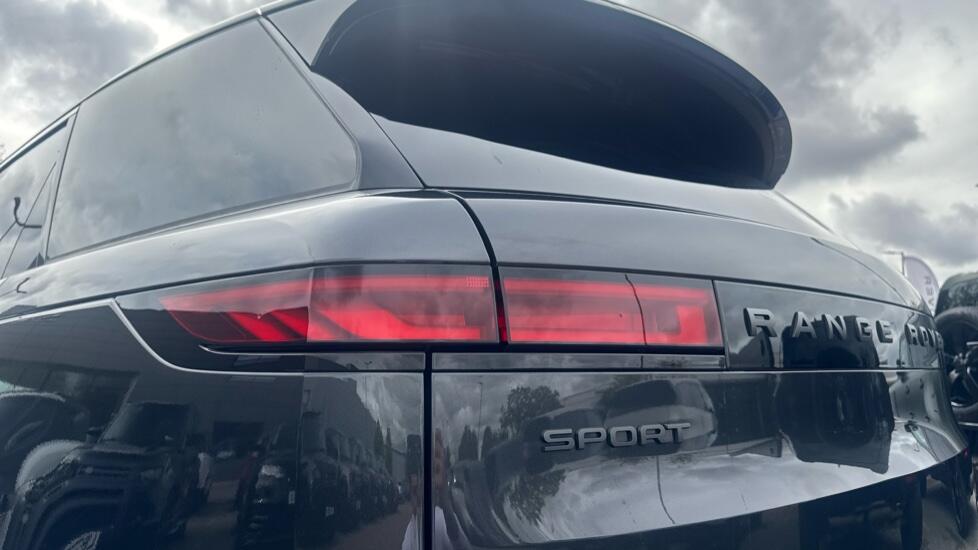 Land Rover Range Rover Sport view 19