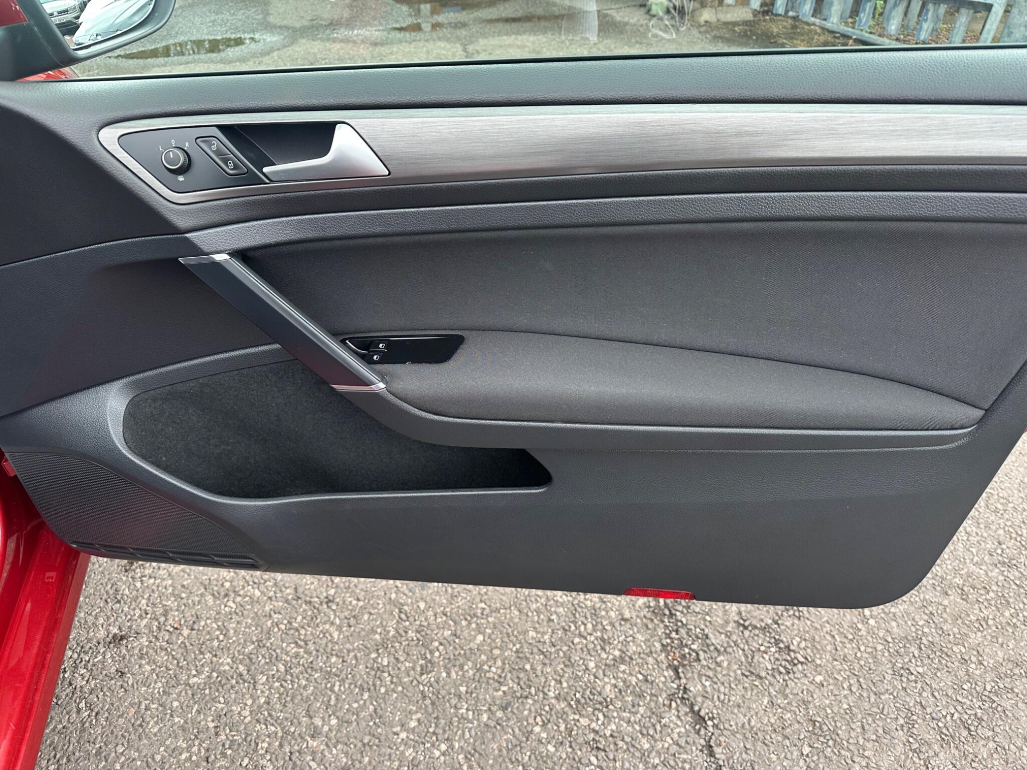 Volkswagen Golf view 27