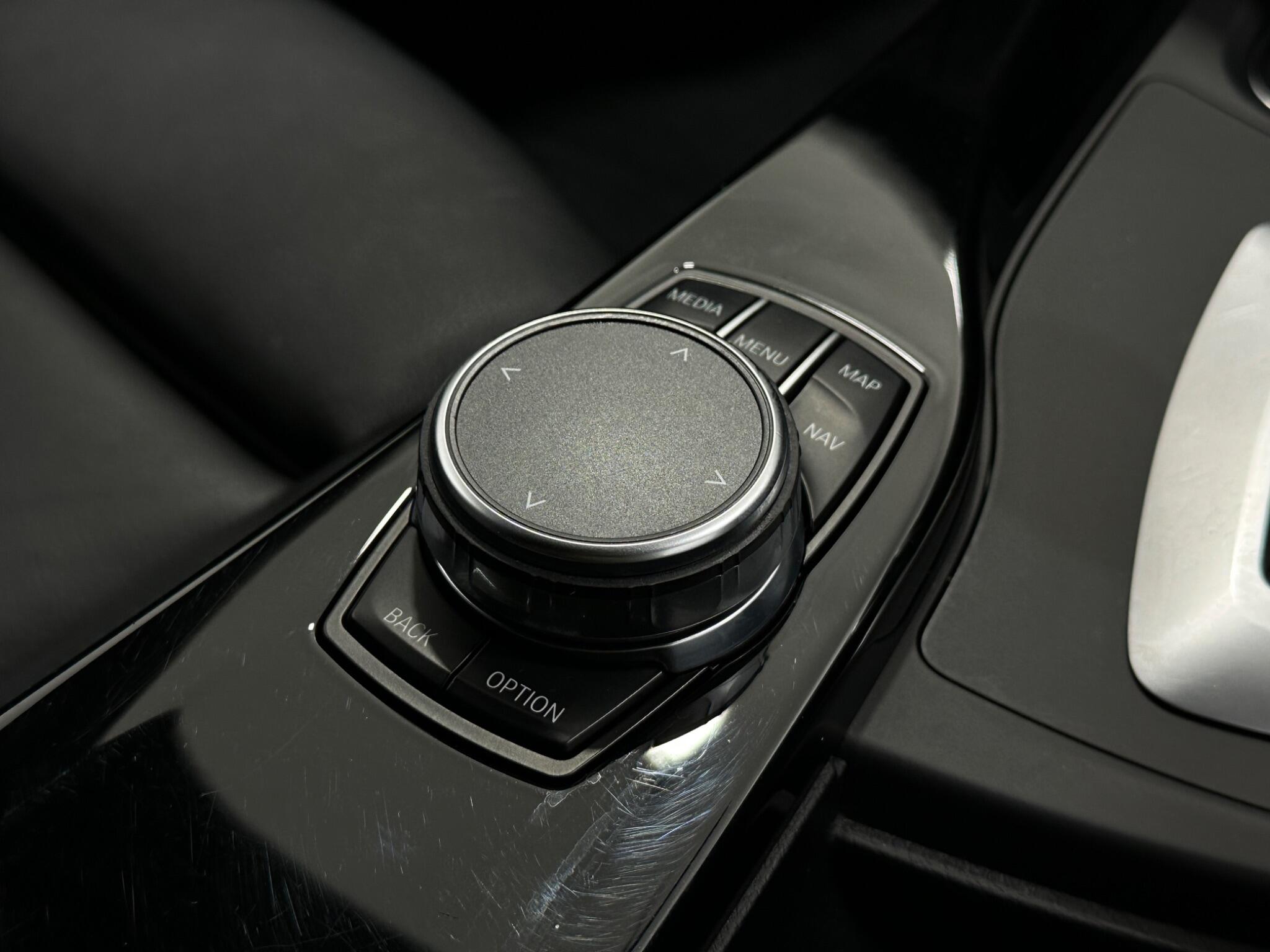 BMW 3 Series view 21