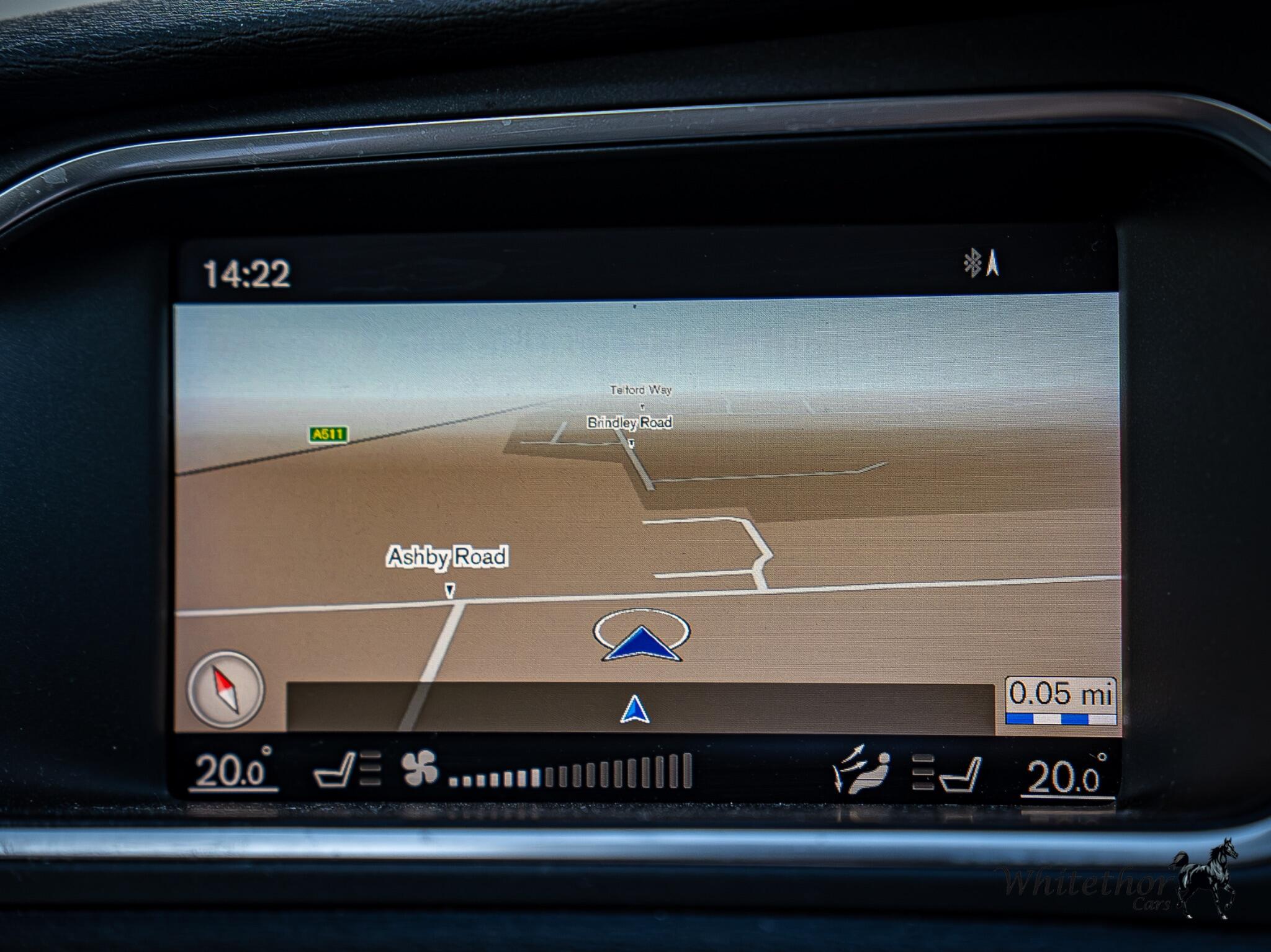 Volvo V40 view 23