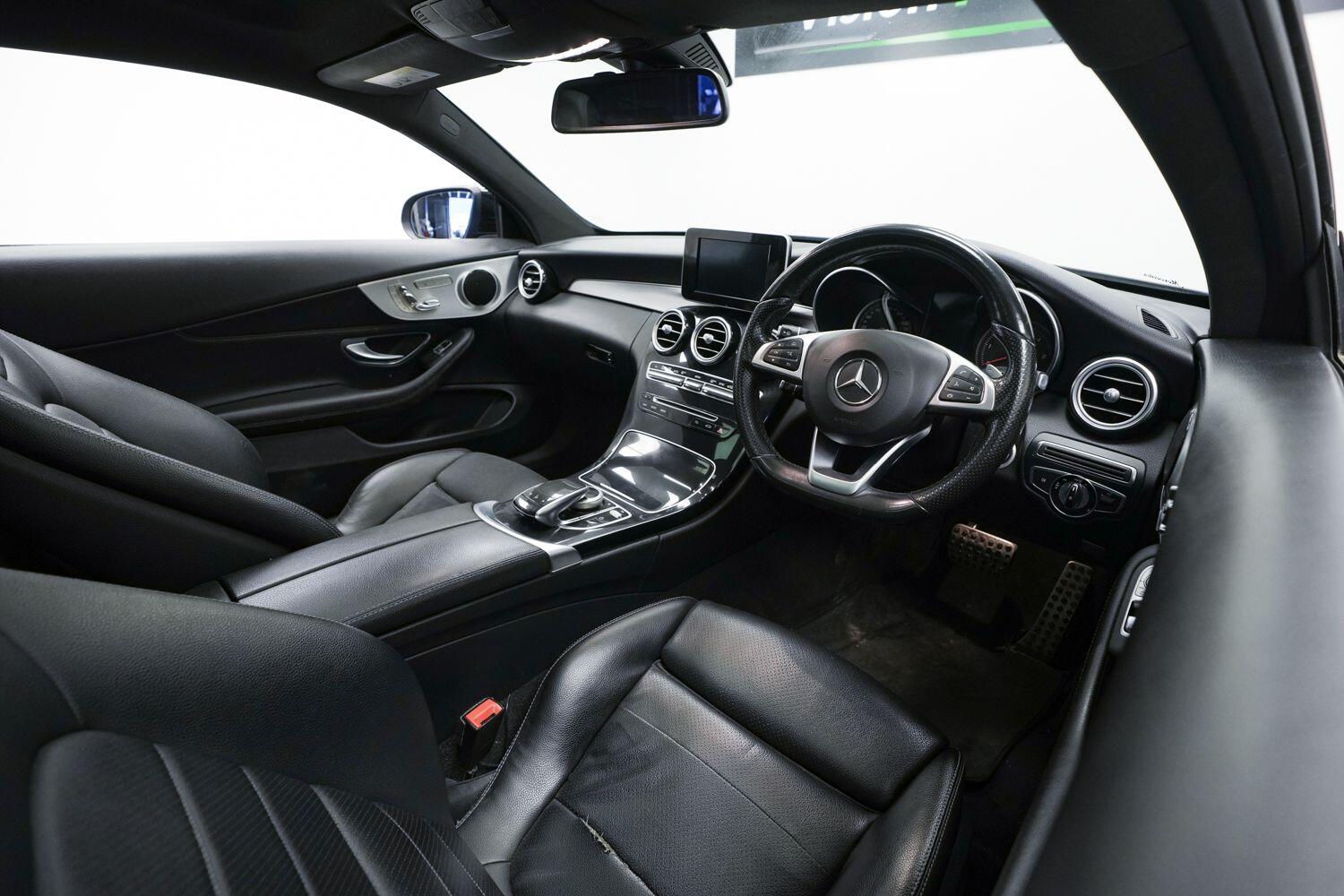 Mercedes-Benz C-Class view 8