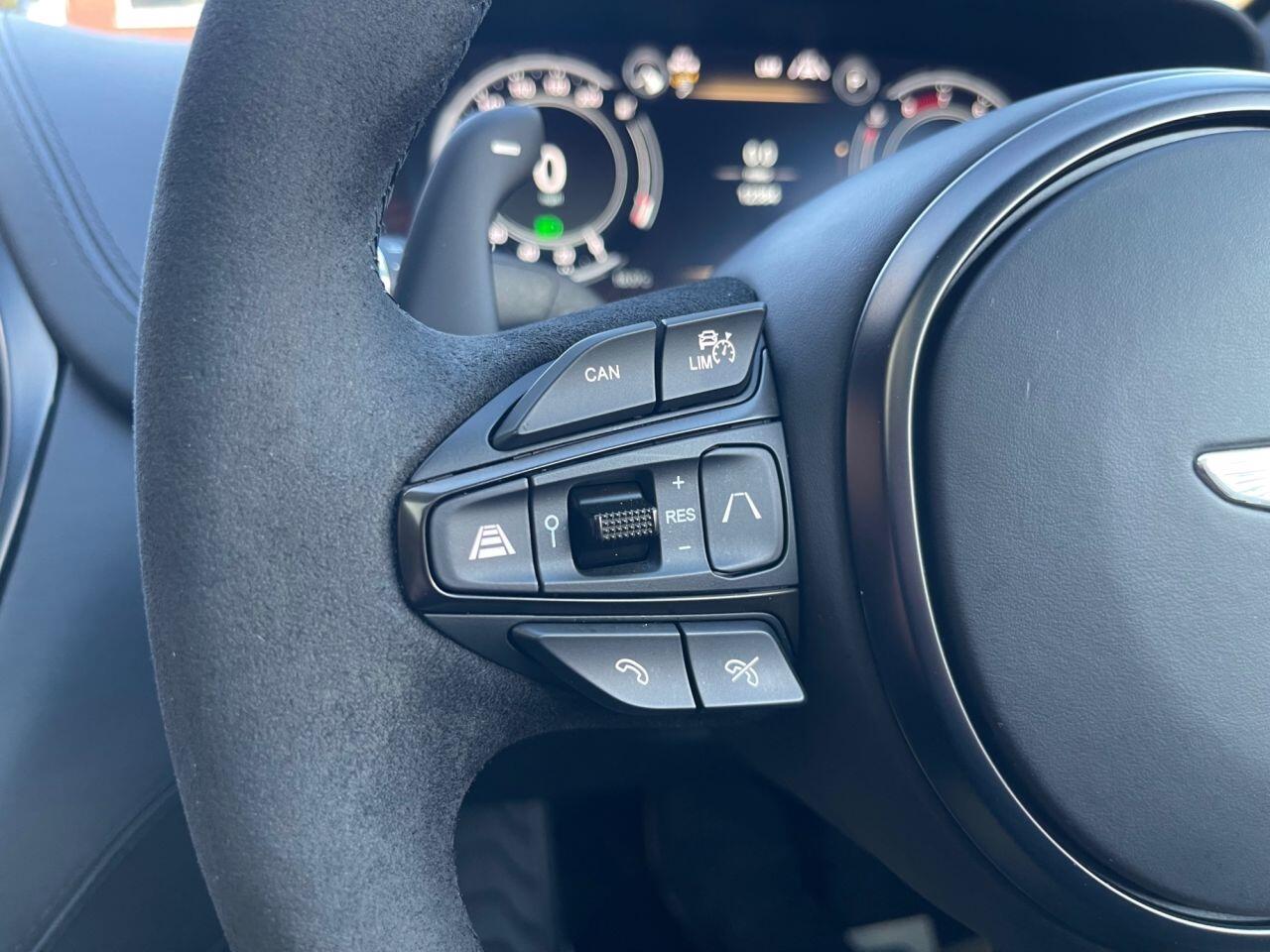 Aston Martin DBX view 24