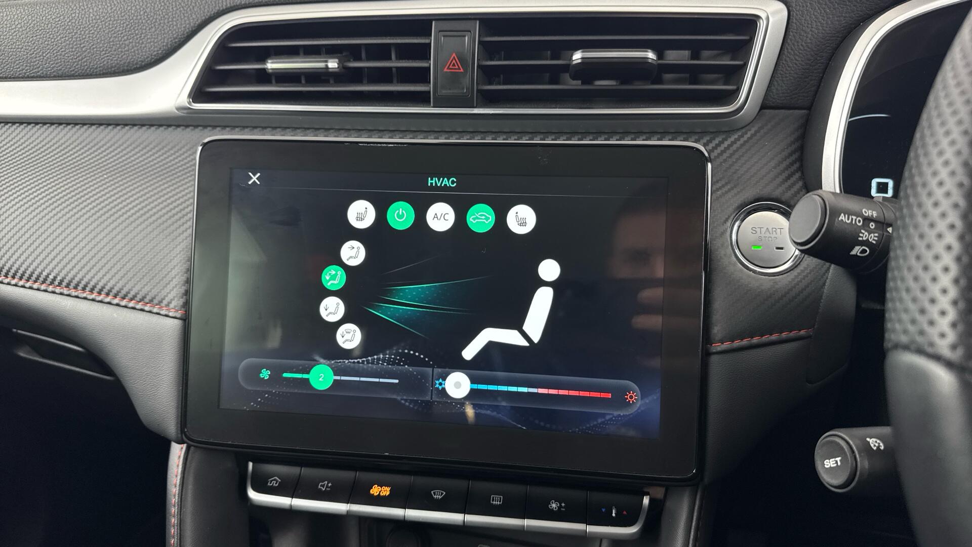 MG ZS view 41