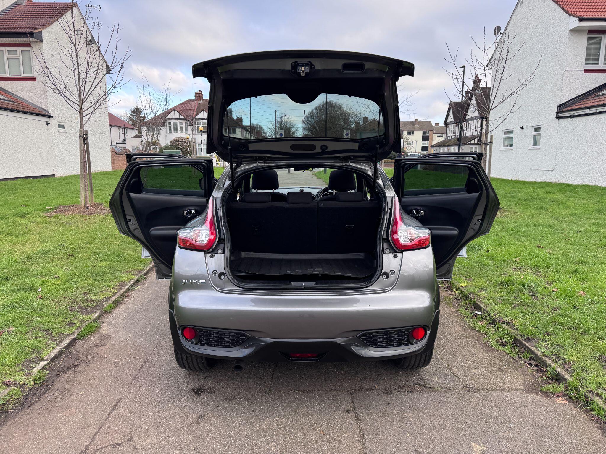 2015 Nissan Juke image 32