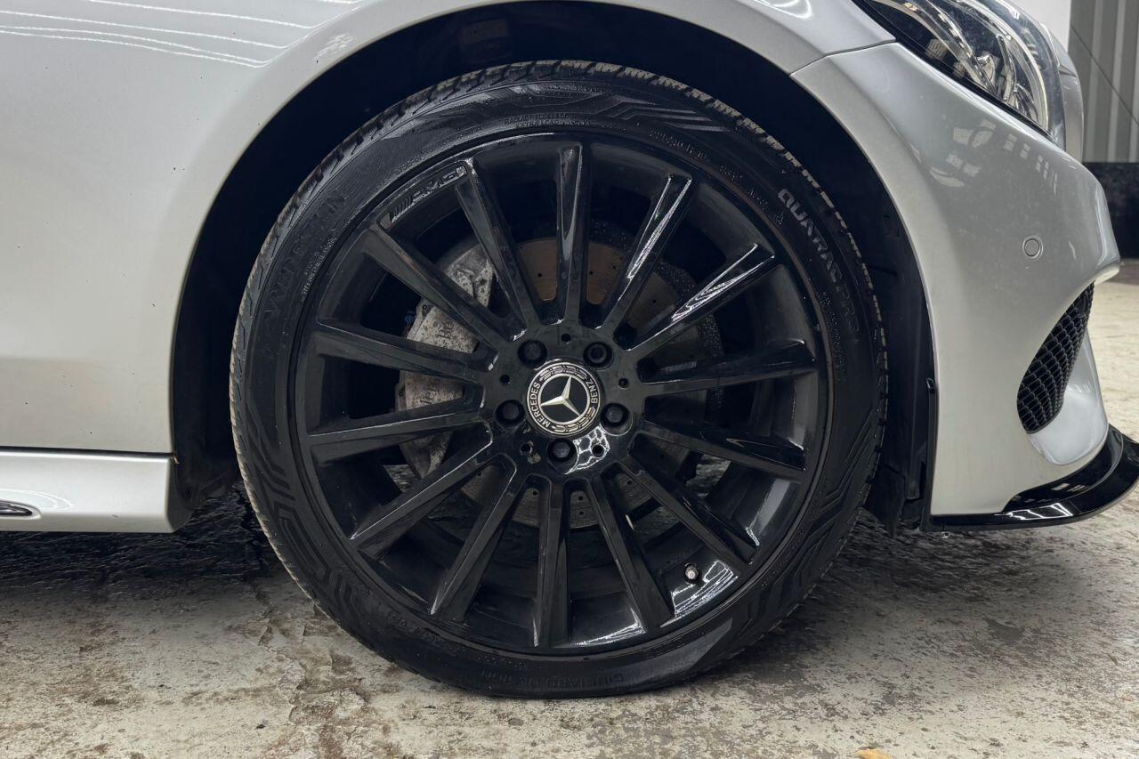 Mercedes-Benz C-Class view 12