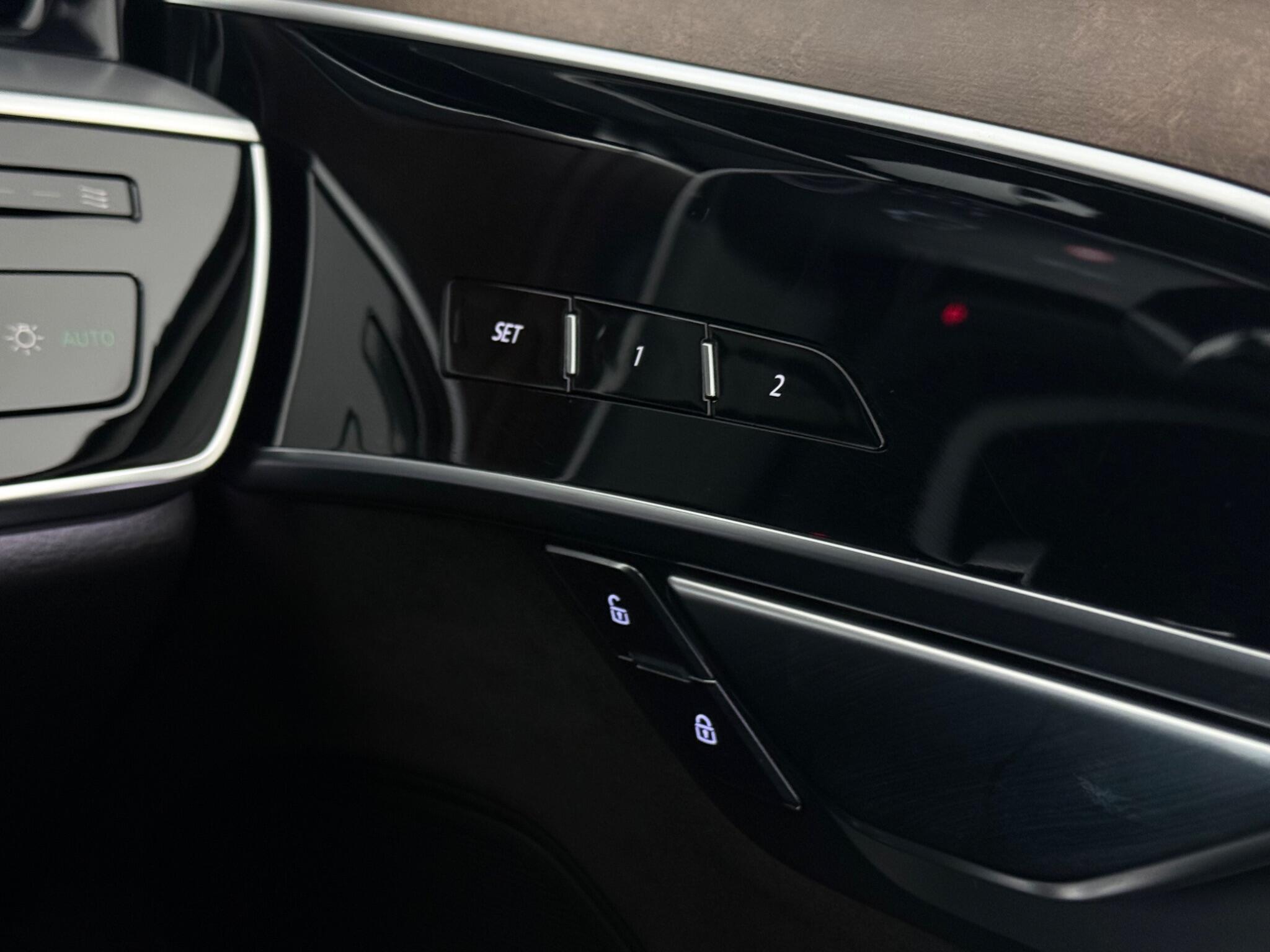 Audi A8 view 22