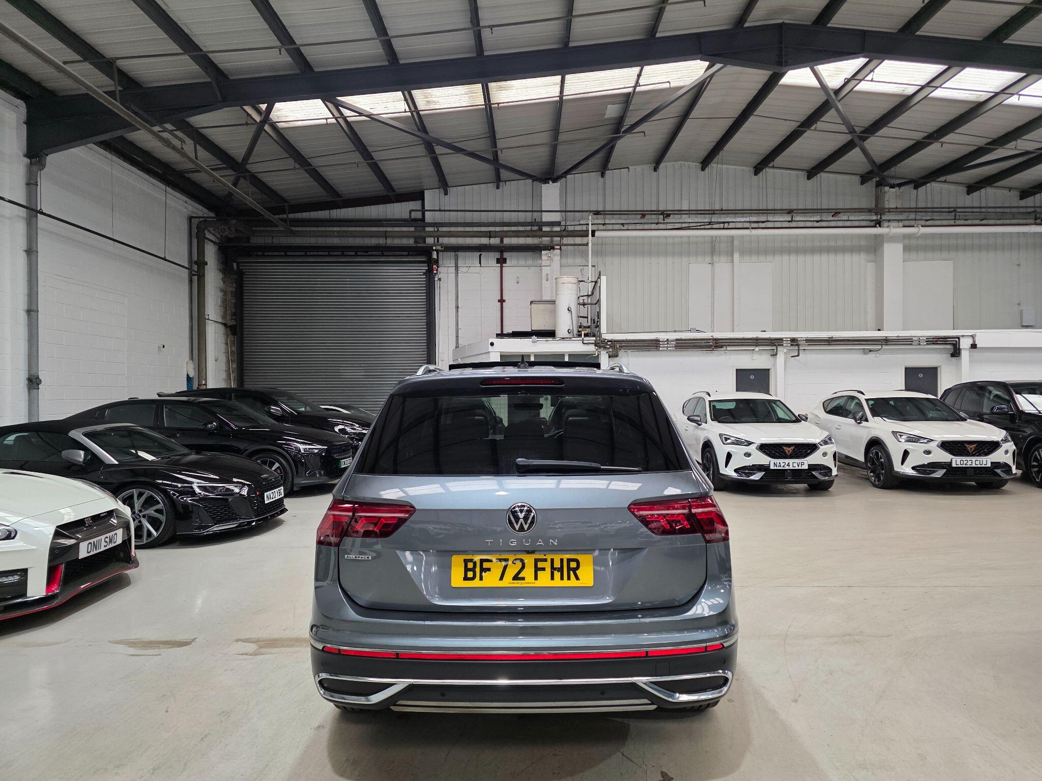 Volkswagen Tiguan Allspace view 4