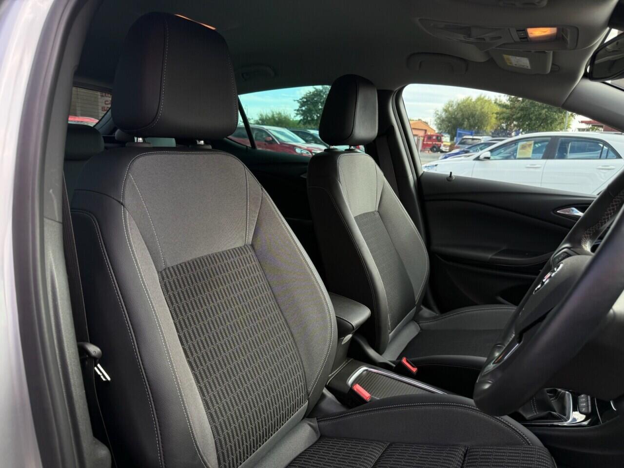 Vauxhall Astra view 40