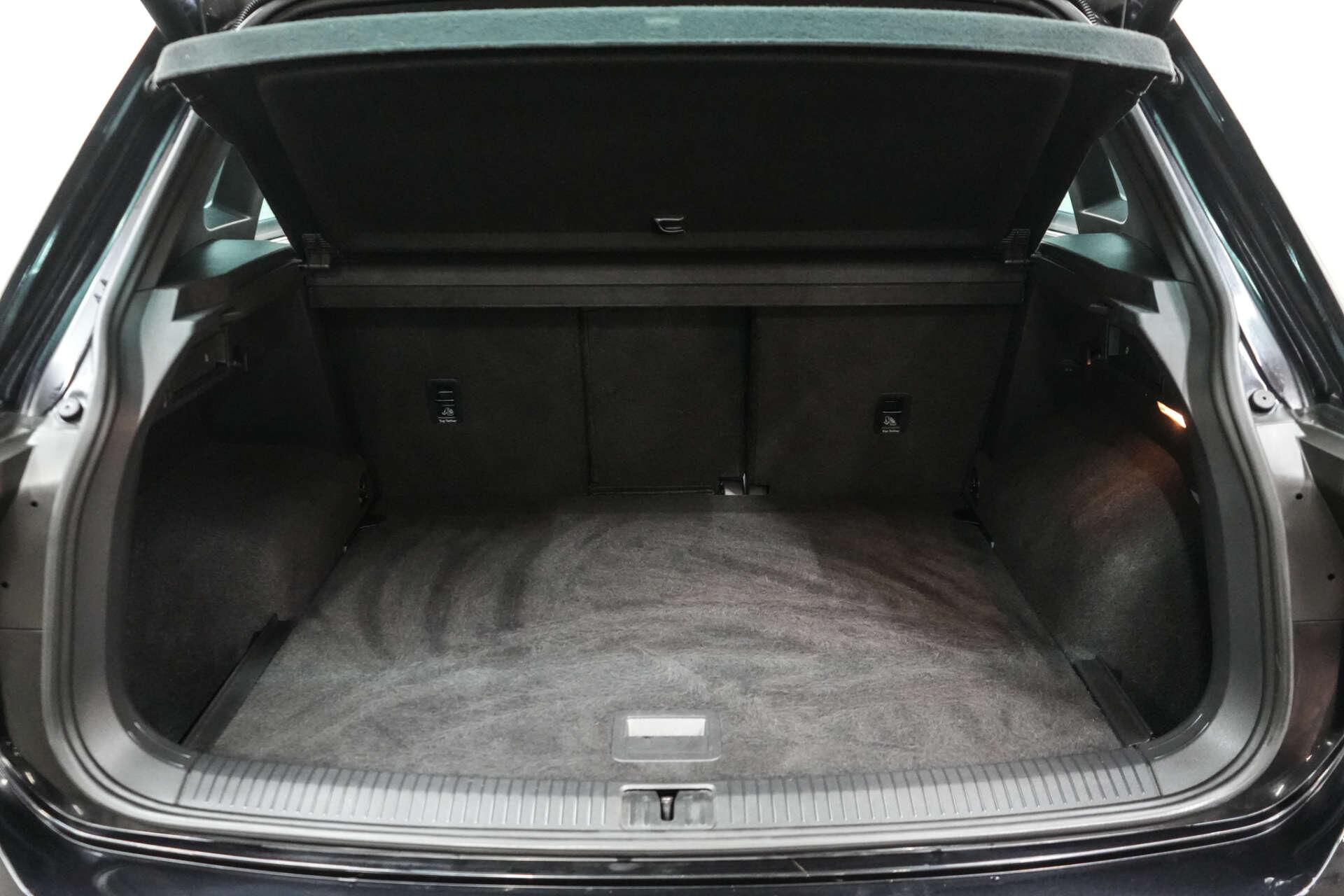 Volkswagen Tiguan view 11