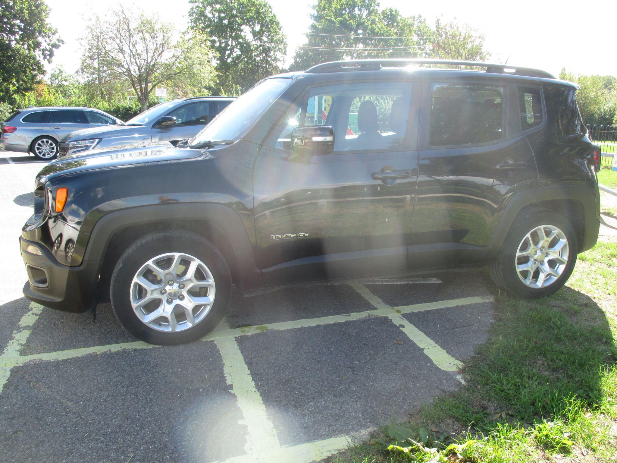 Jeep Renegade view 17