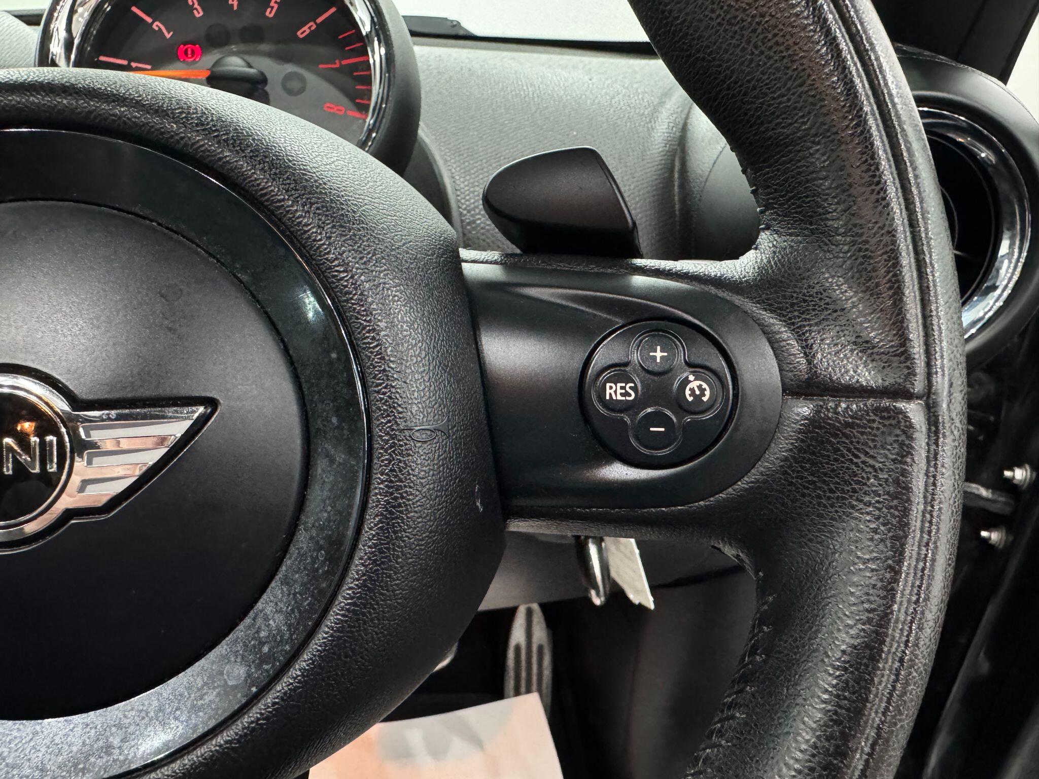 MINI Countryman view 32