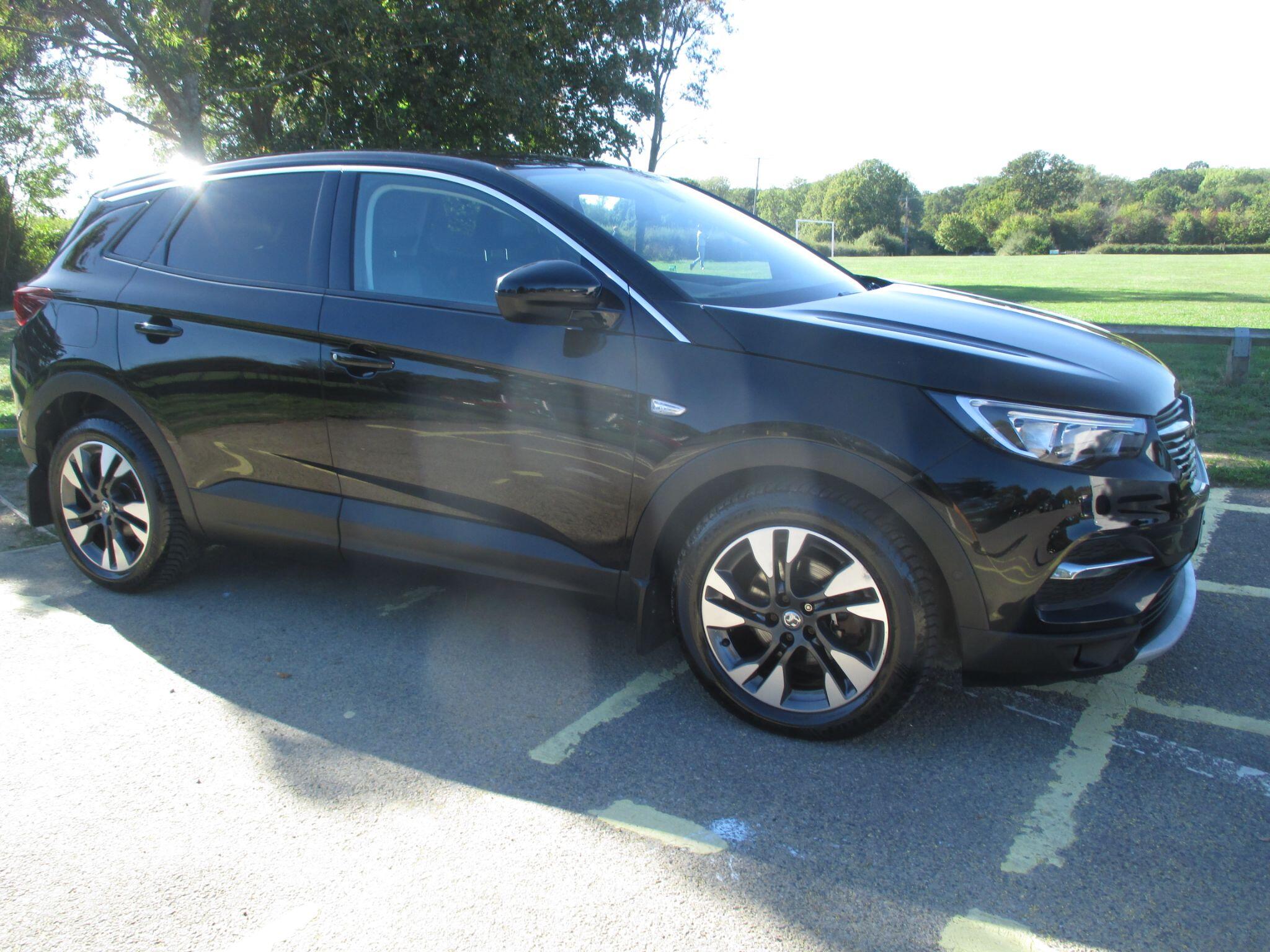Vauxhall Grandland X view 3