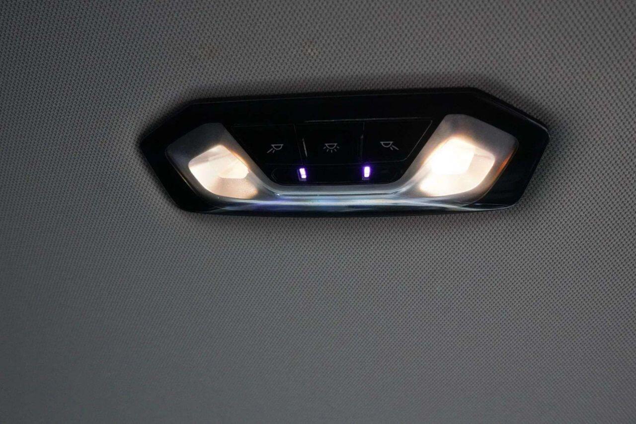 BMW 3 Series view 46